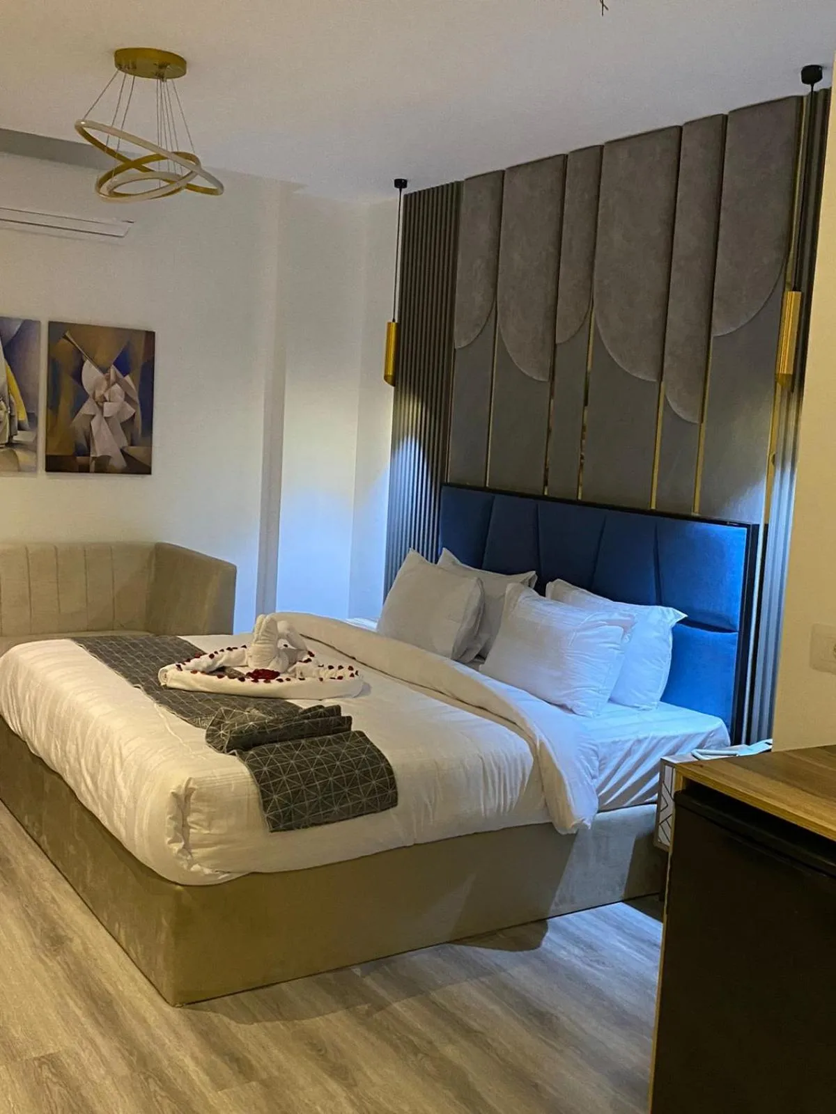 Bed in Elite Pyramids Boutique Hotel