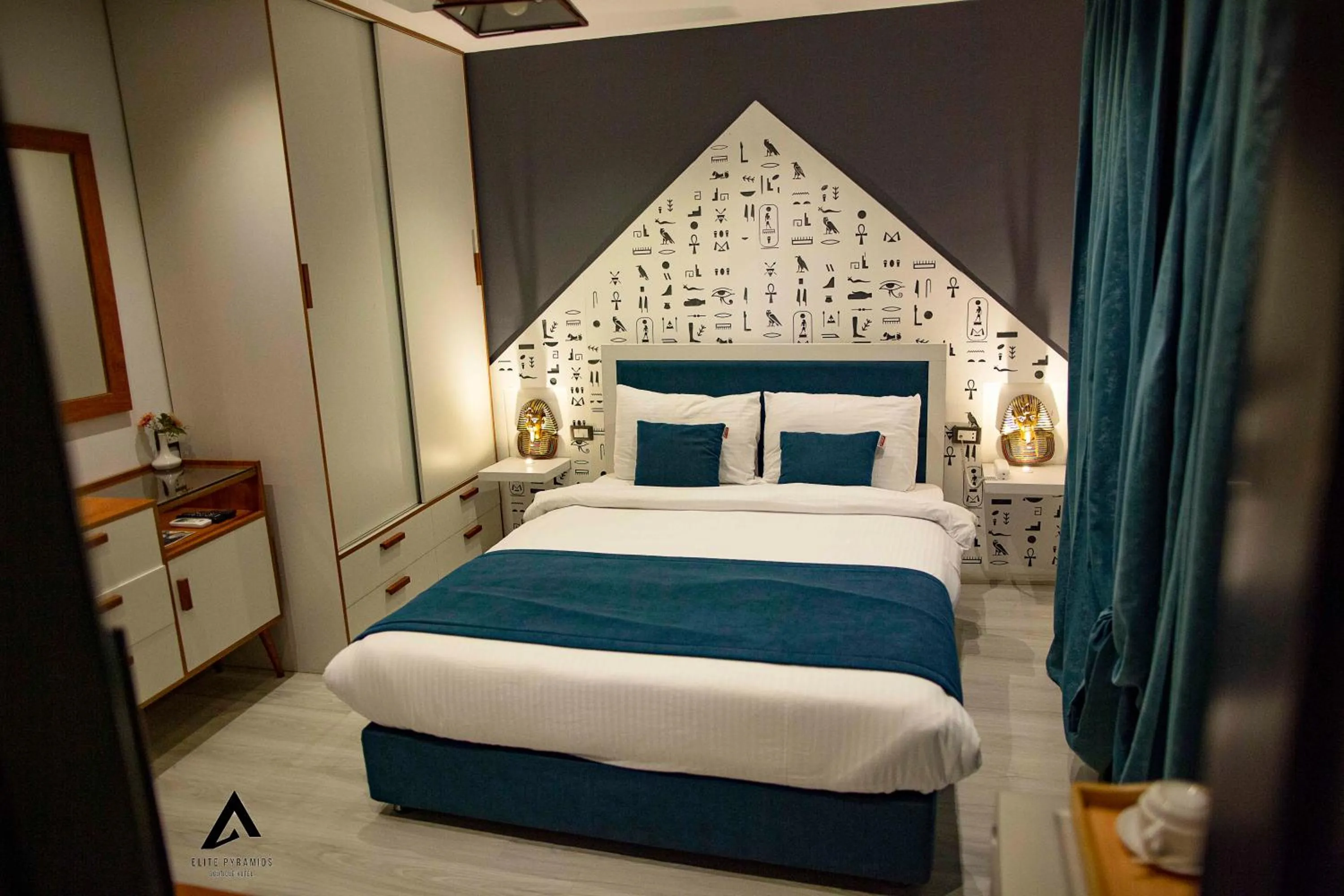 Bed in Elite Pyramids Boutique Hotel