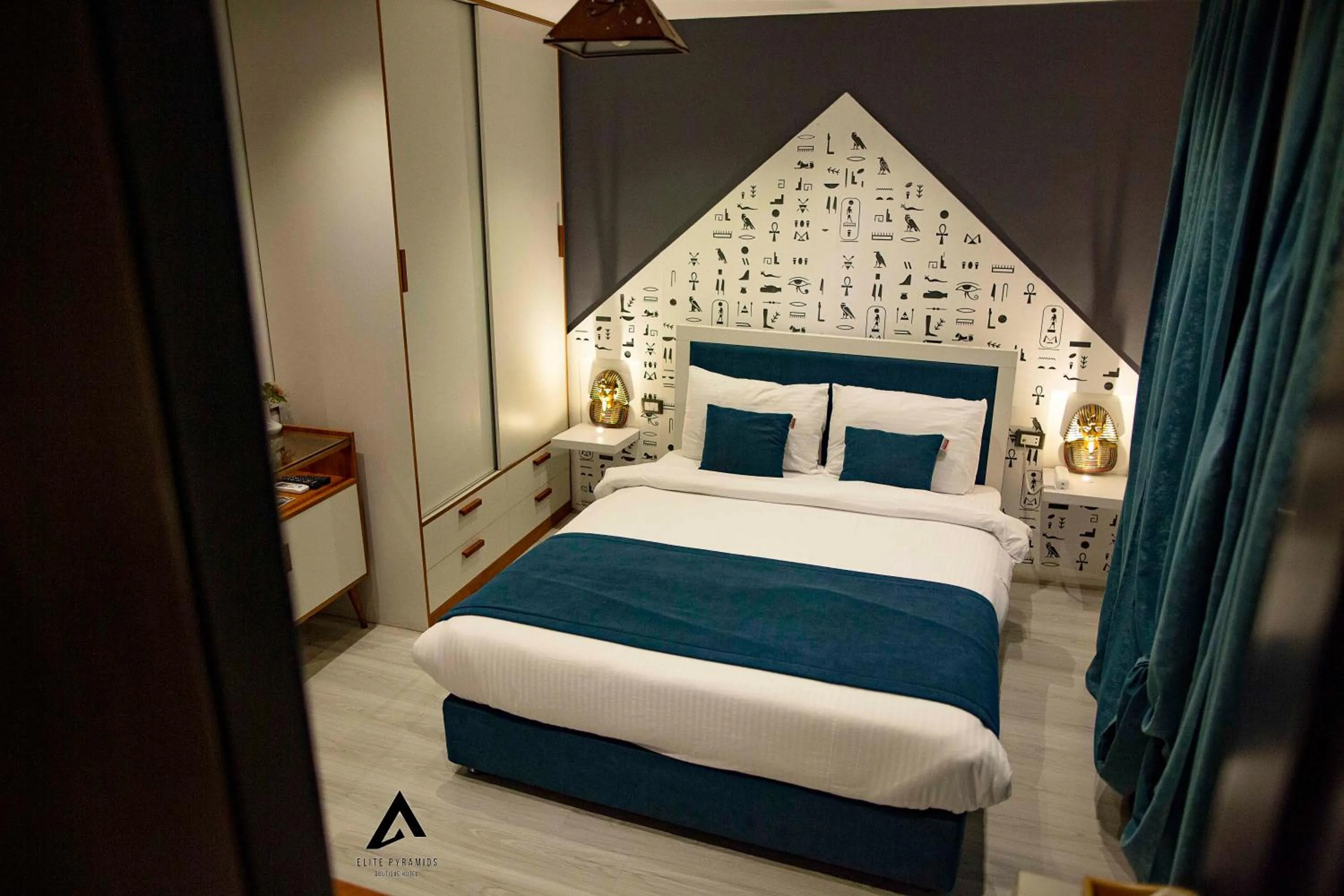 Bed in Elite Pyramids Boutique Hotel