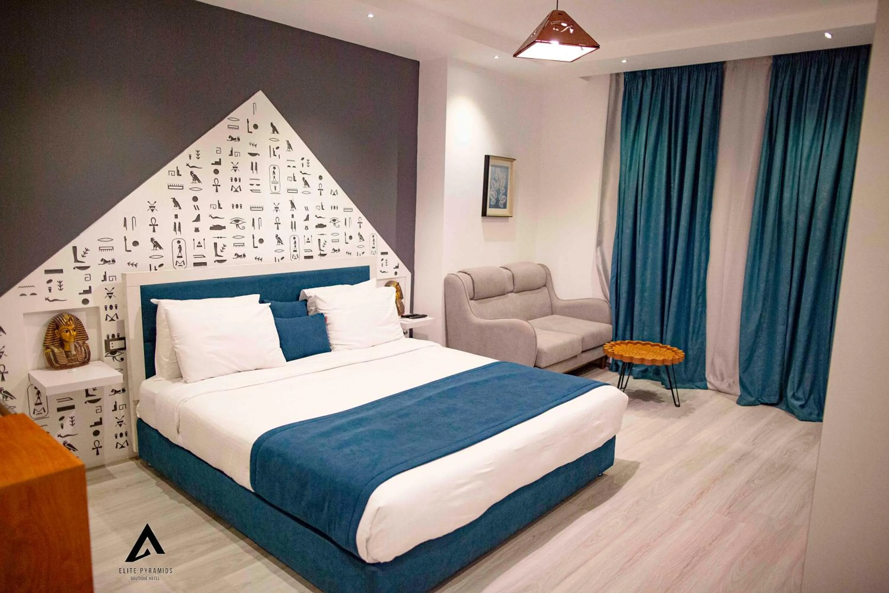 Photo of the whole room, Bed in Elite Pyramids Boutique Hotel