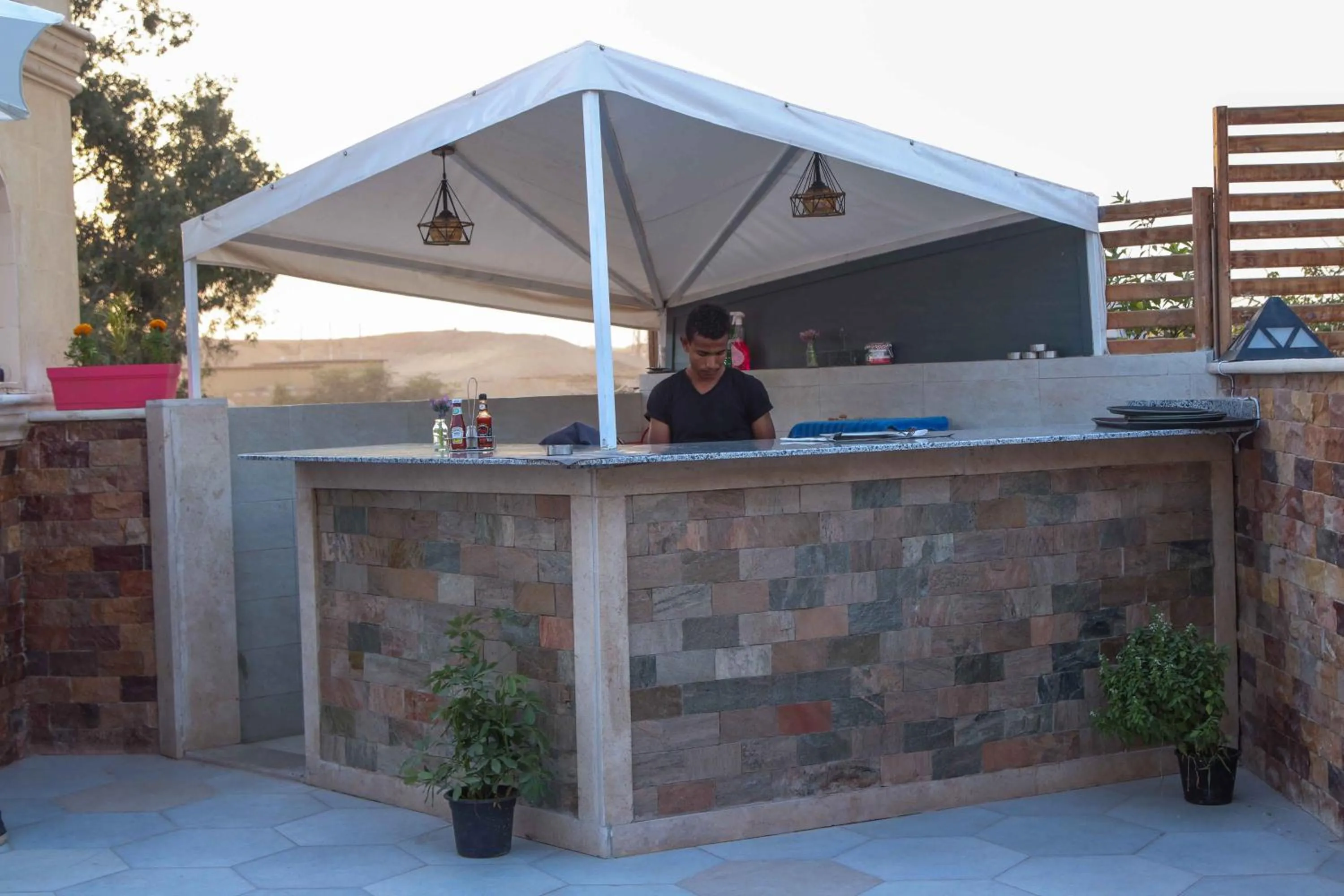 Restaurant/places to eat in Elite Pyramids Boutique Hotel