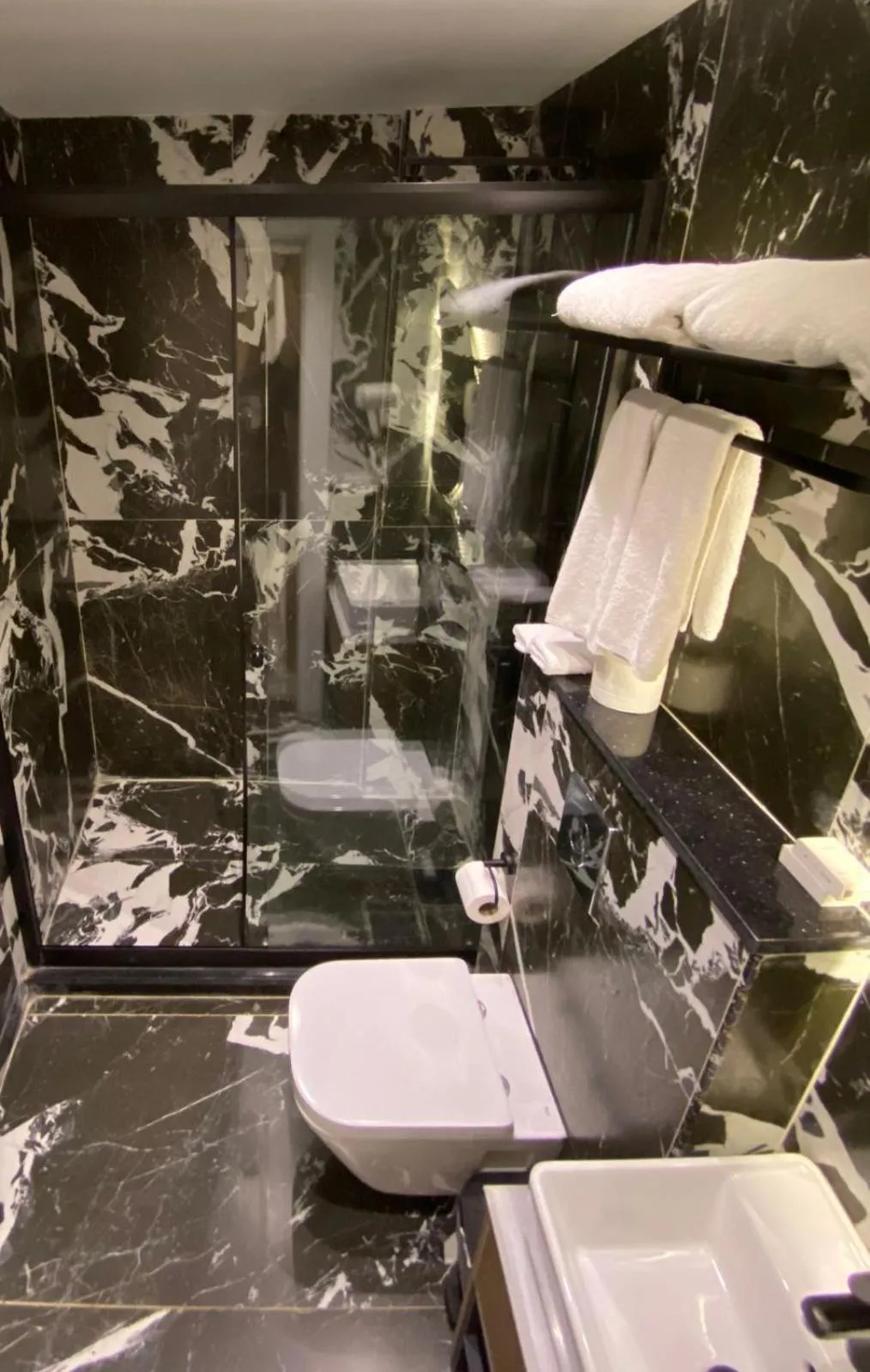 Shower in Elite Pyramids Boutique Hotel