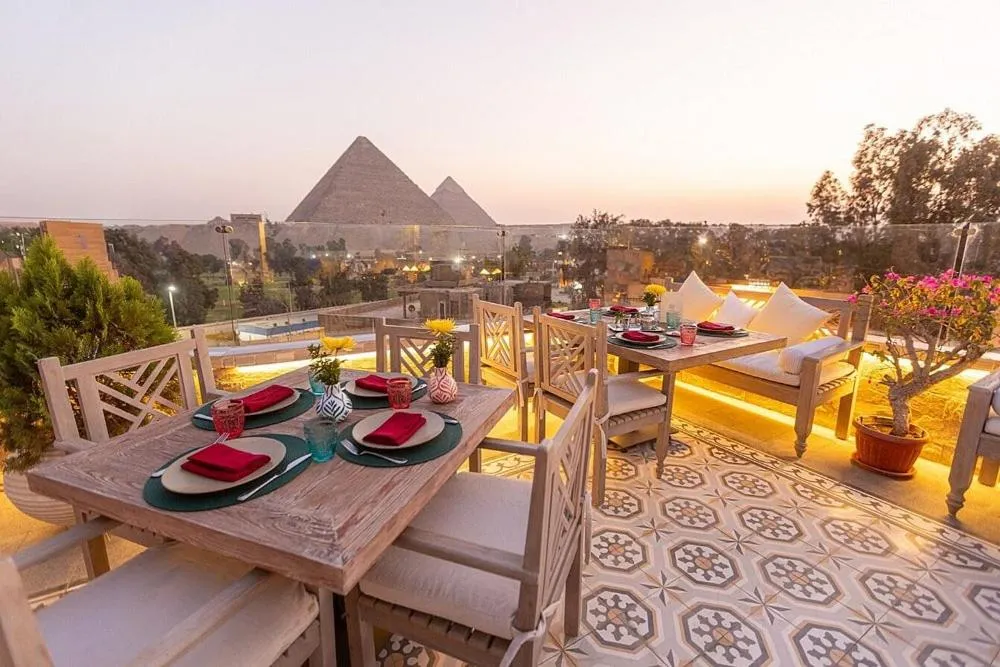 Restaurant/places to eat in Elite Pyramids Boutique Hotel