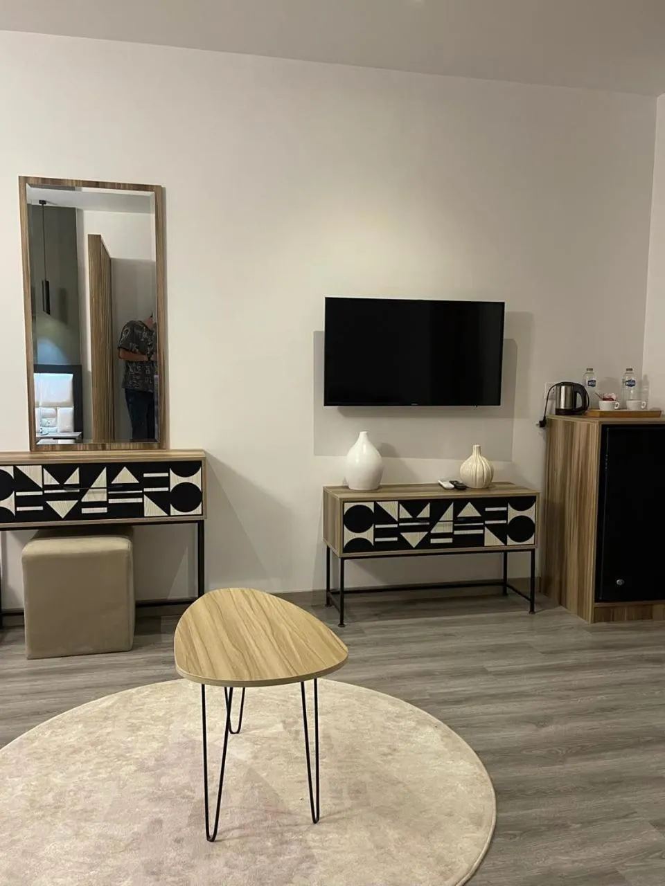 Communal lounge/ TV room in Elite Pyramids Boutique Hotel