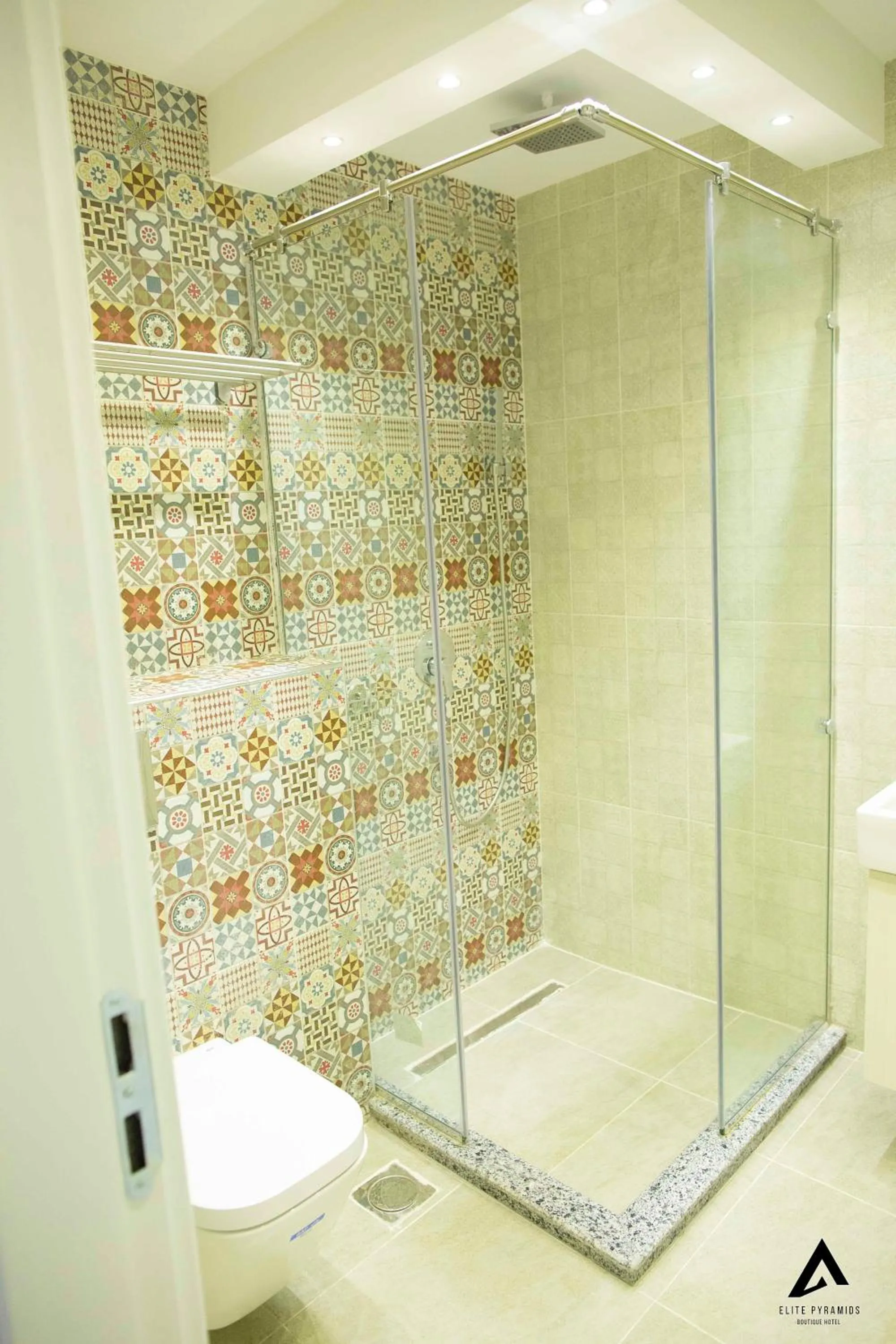 Shower in Elite Pyramids Boutique Hotel