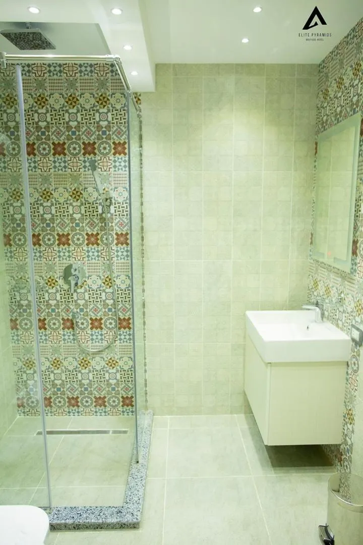 Shower in Elite Pyramids Boutique Hotel