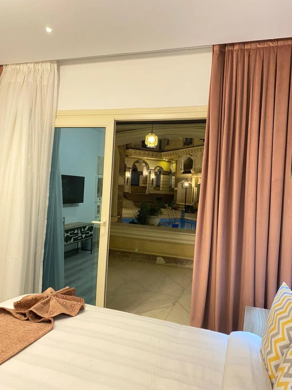 Bed in Elite Pyramids Boutique Hotel