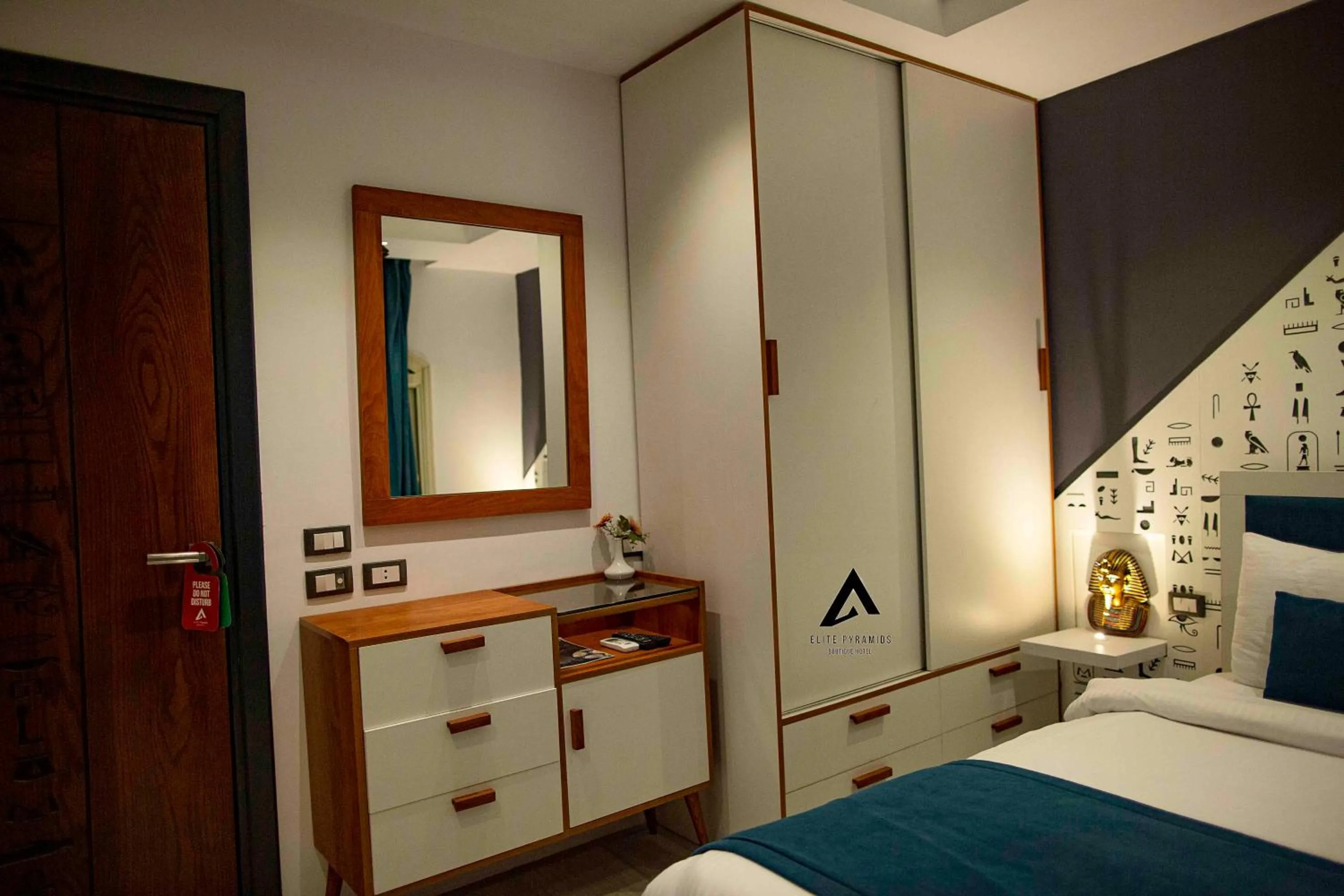 Bed in Elite Pyramids Boutique Hotel