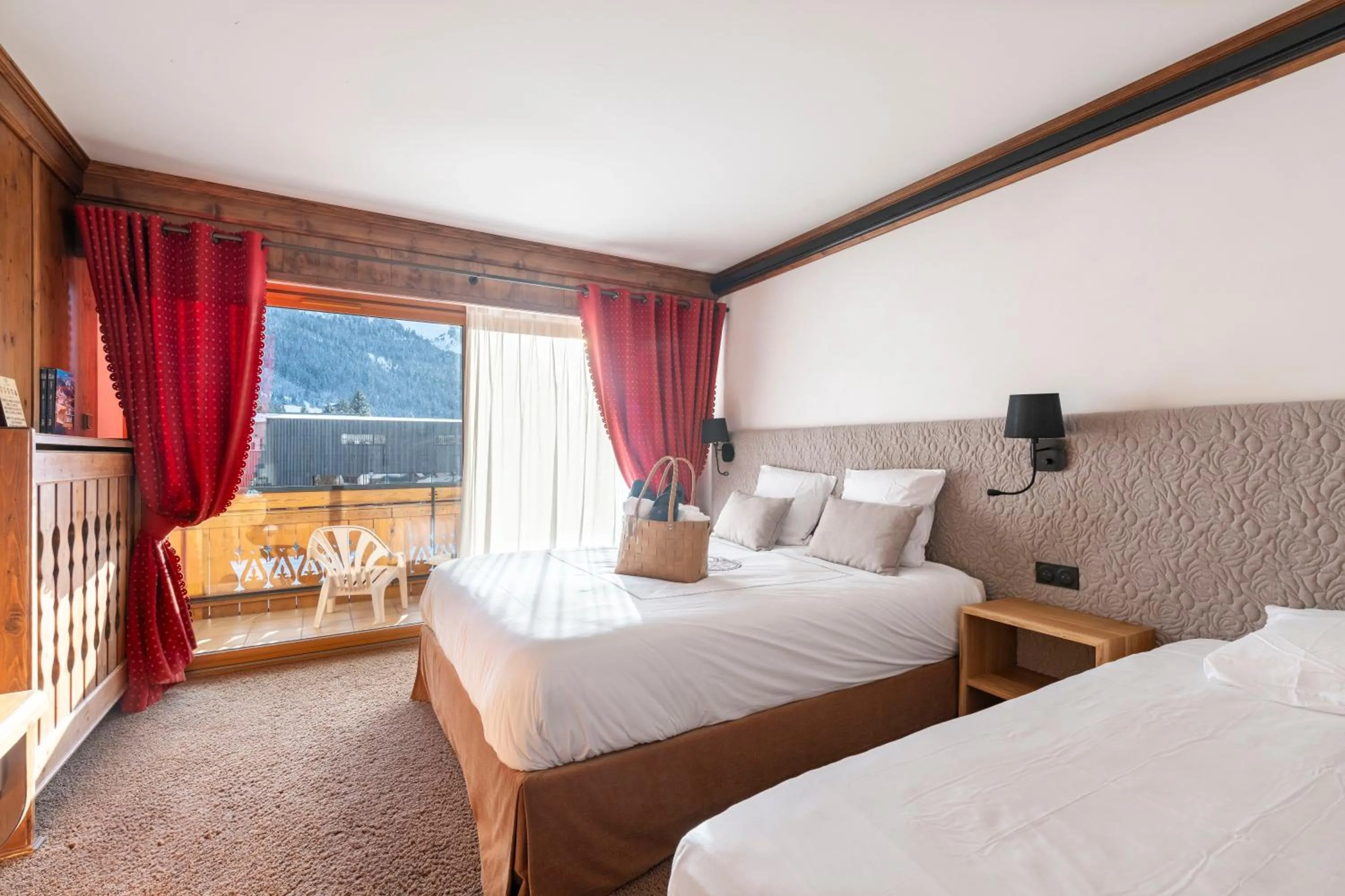 Bed in Hôtel Macchi Restaurant & Spa