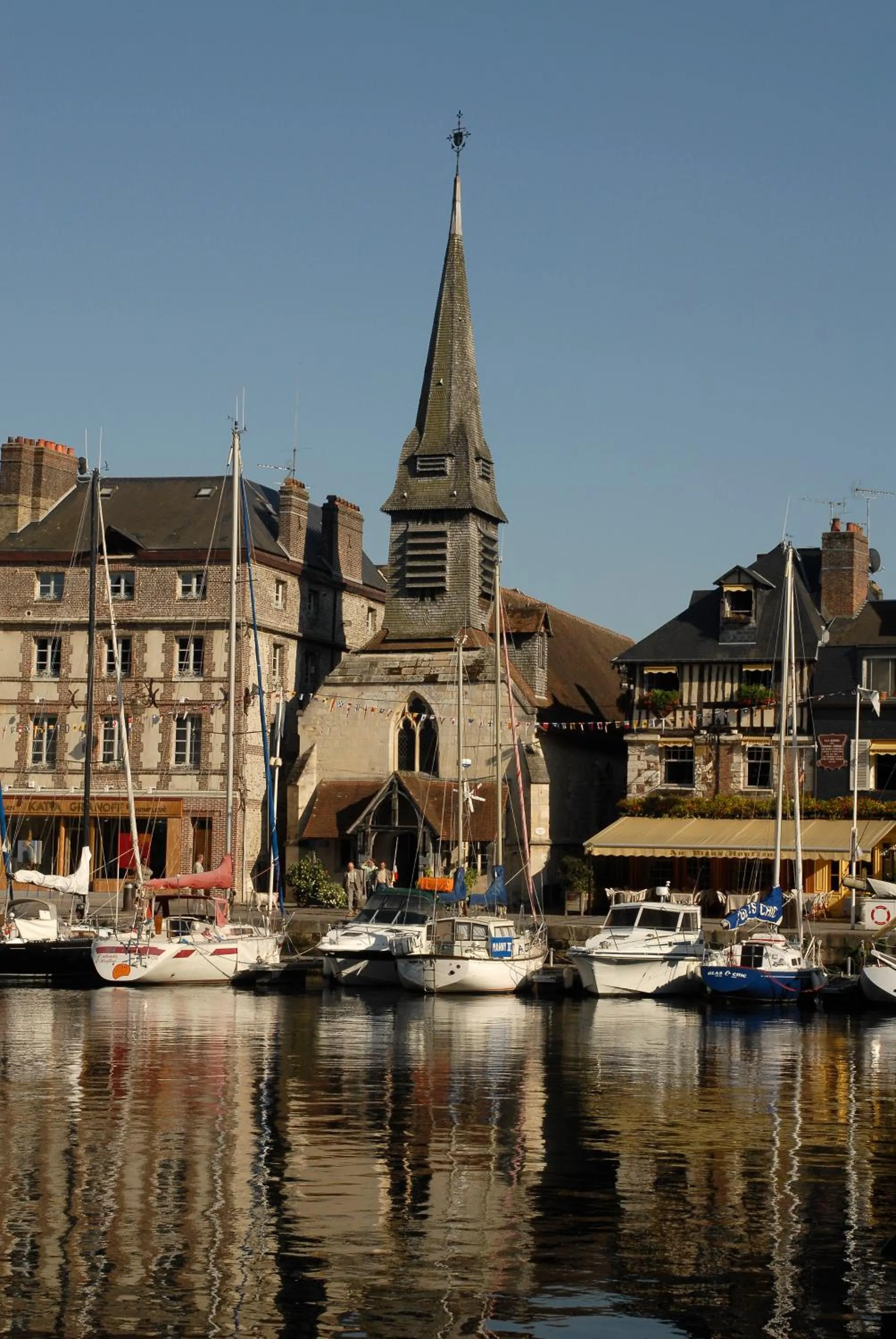 Area and facilities in Au 14 Honfleur parking privé