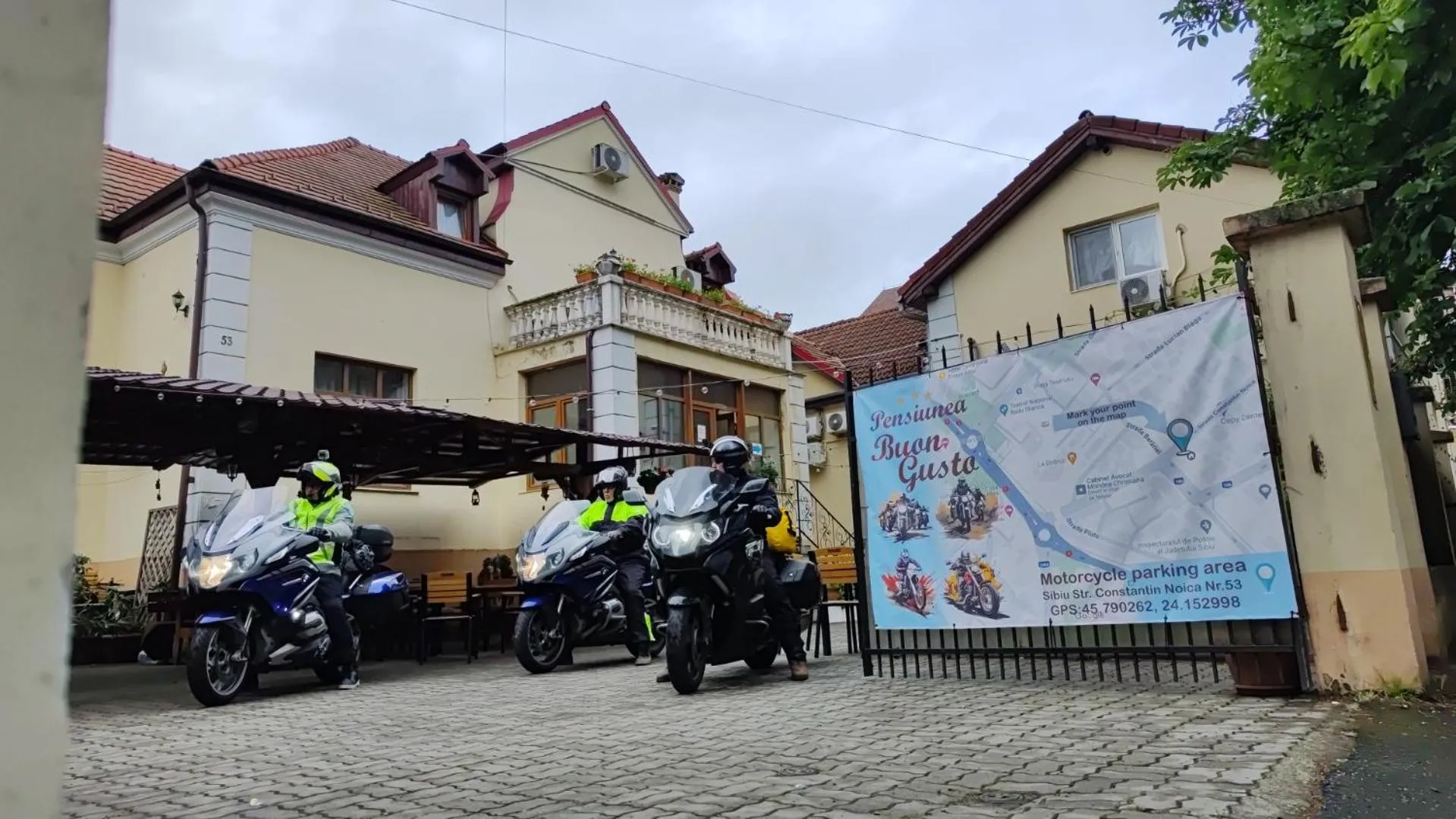 group of guests in Pensiunea Buon Gusto Sibiu-motorcyle friendly,city center