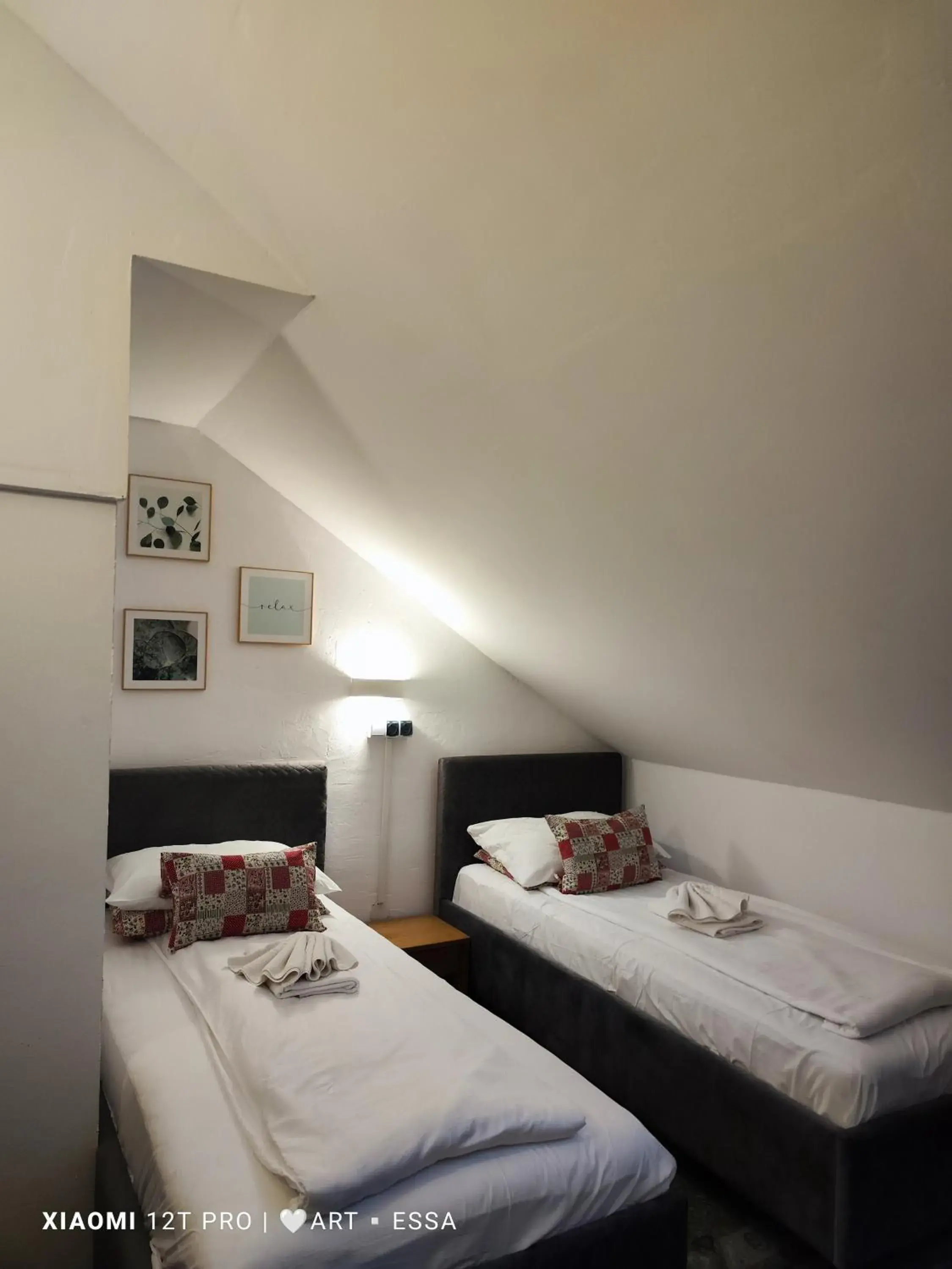 Twin Room in Pensiunea Buon Gusto Sibiu-motorcyle friendly,city center Twin Room in Pensiunea Buon Gusto Sibiu-motorcyle friendly,city center