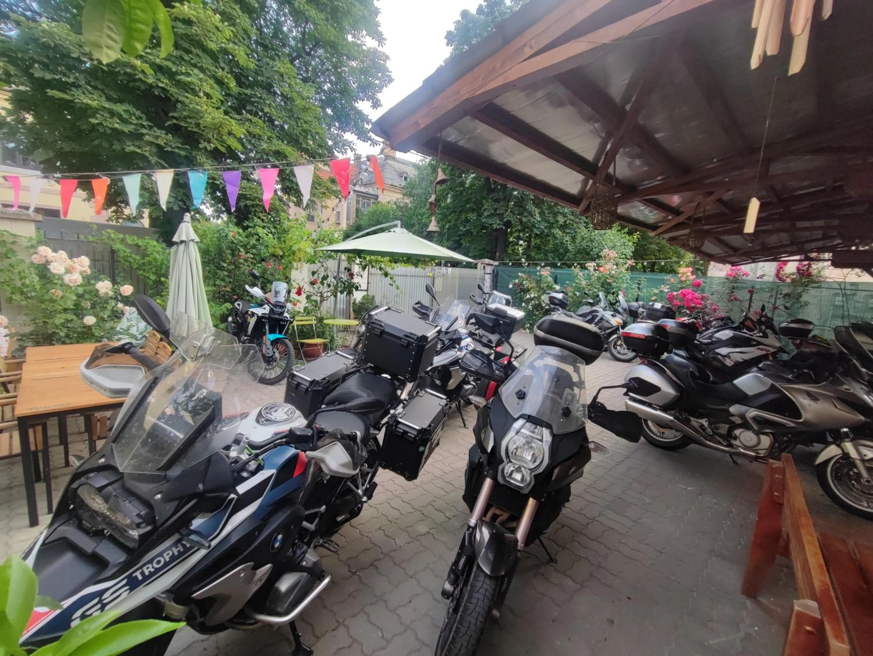 Inner courtyard view in Pensiunea Buon Gusto Sibiu-motorcyle friendly,city center