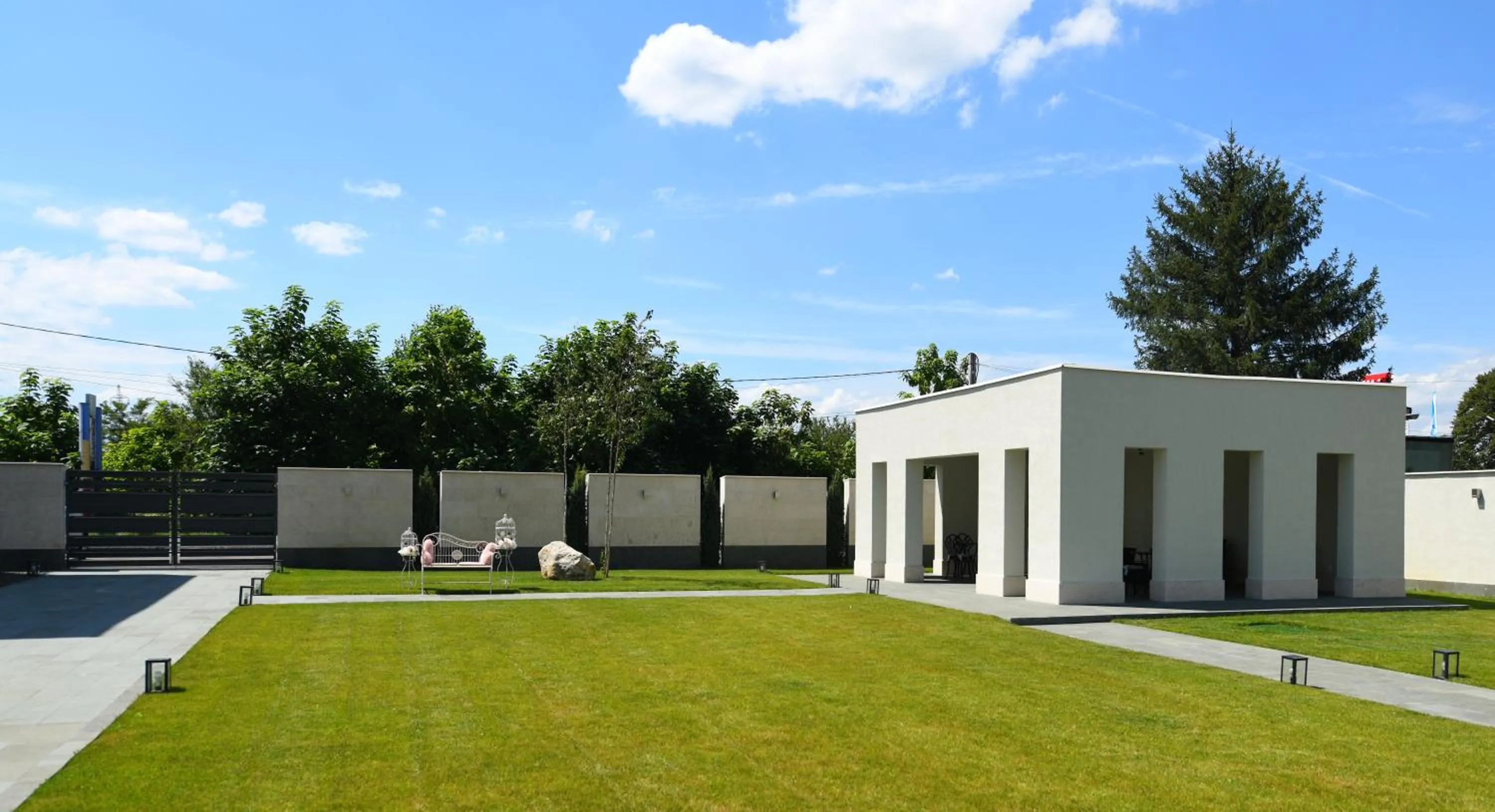 Property building in HoHa Boutique Hotel
