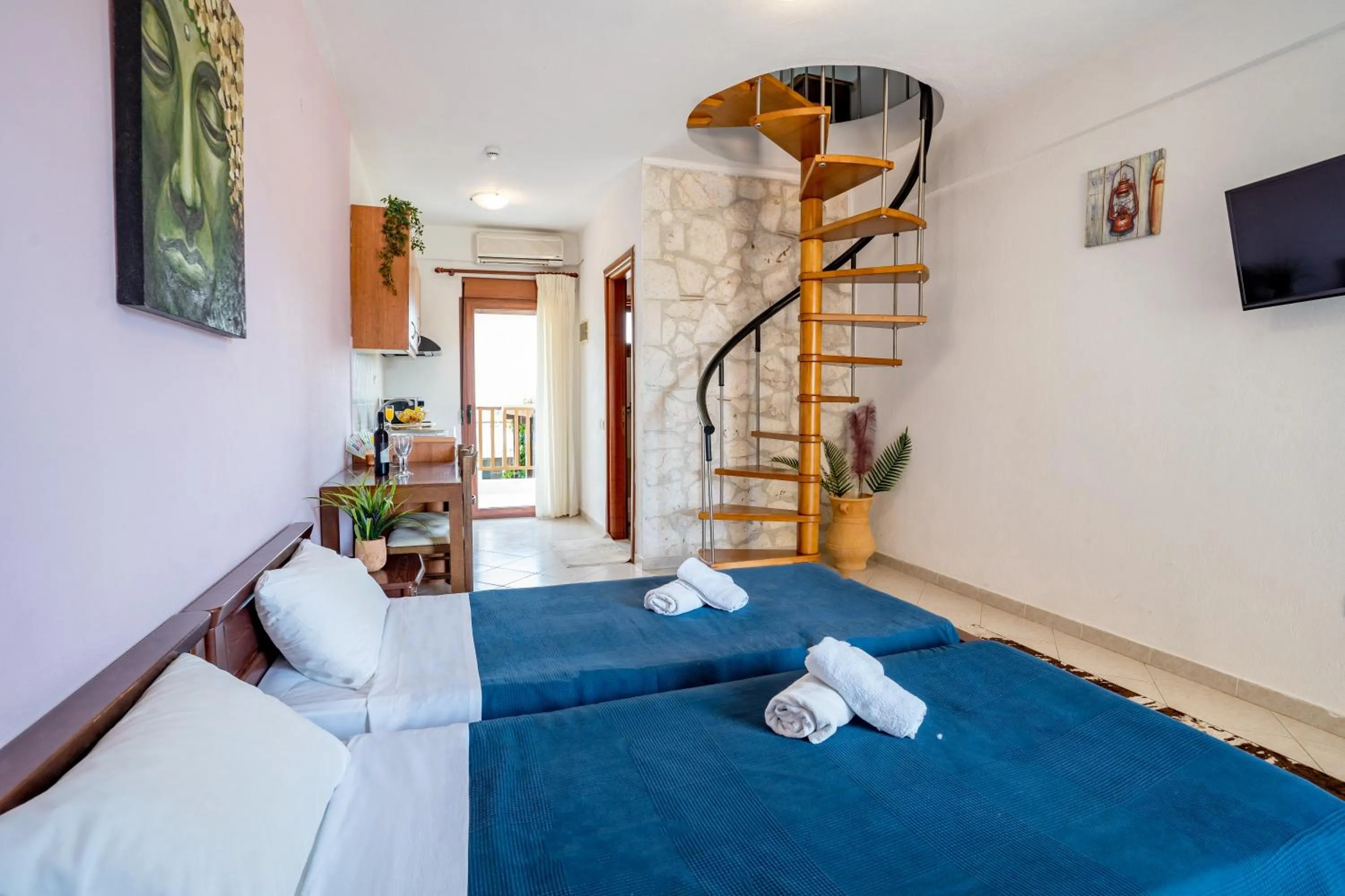 Bed in Erifili Kallithea