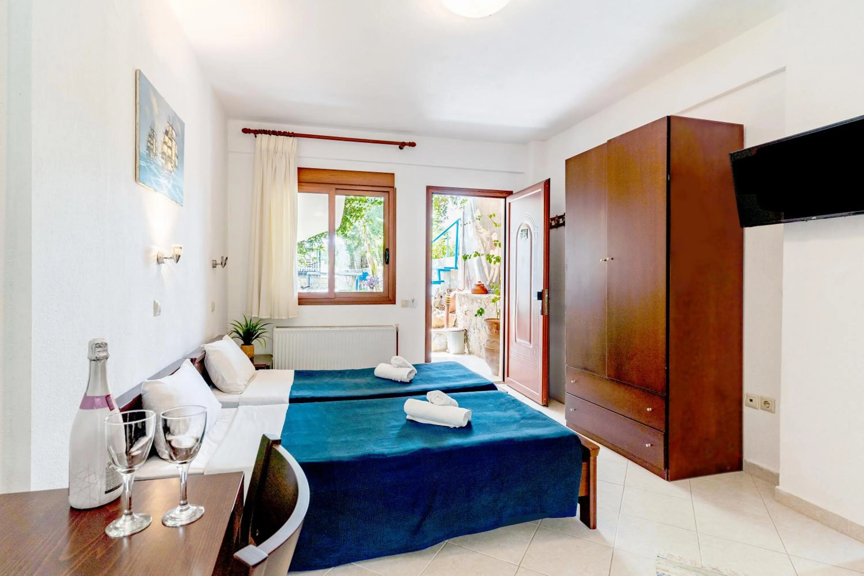 Bed in Erifili Kallithea