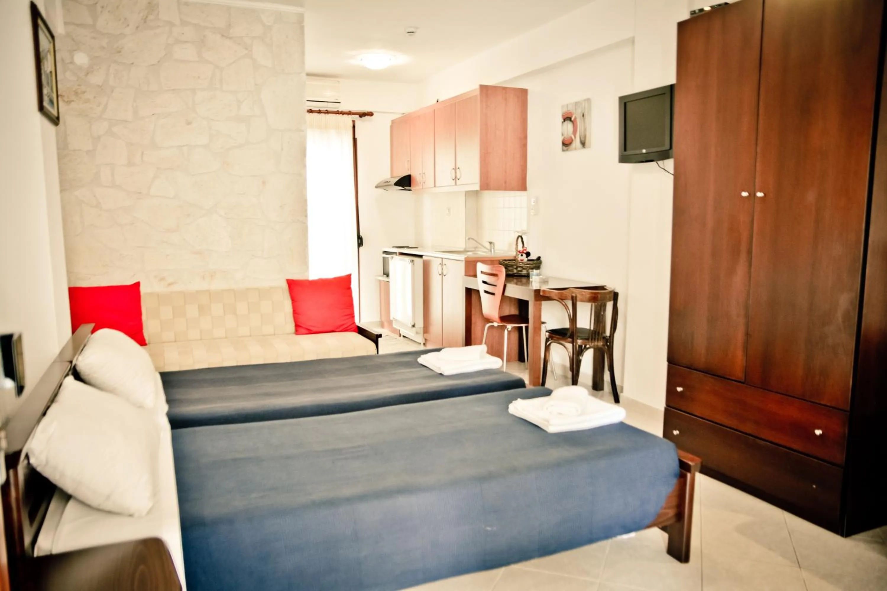 Bed in Erifili Kallithea