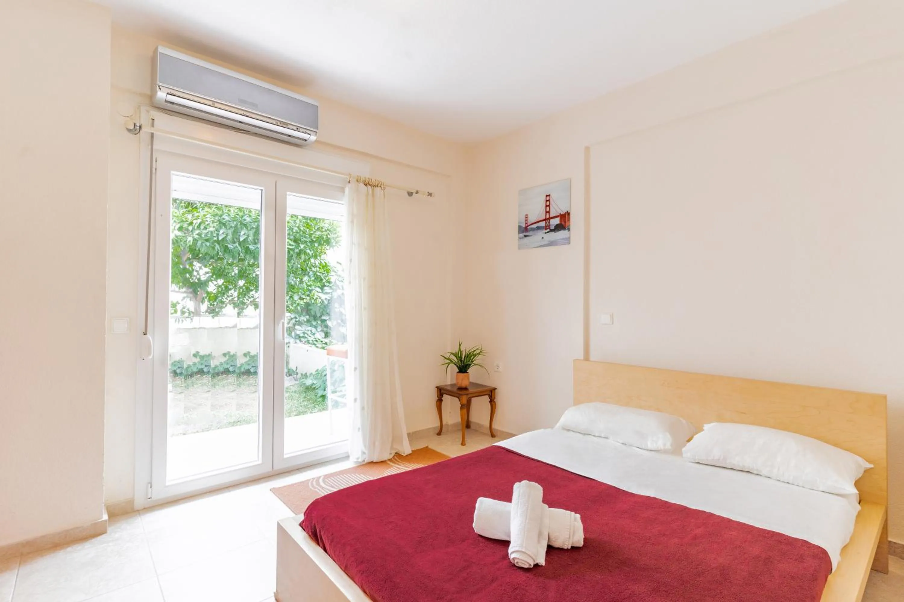 Bedroom, Bed in Erifili Kallithea