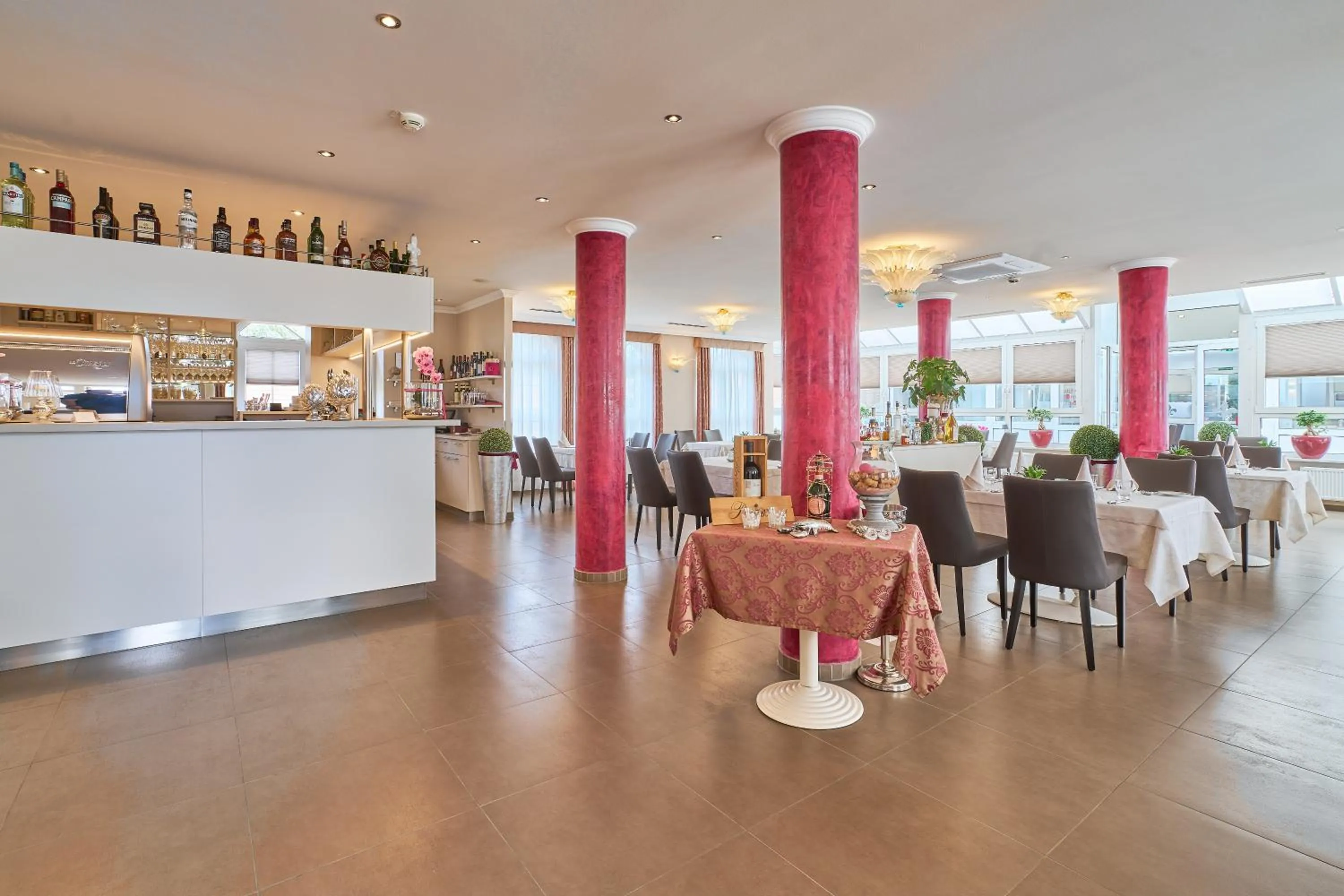 Restaurant/places to eat in eXo Individual Hotel Waghäuseler Hof