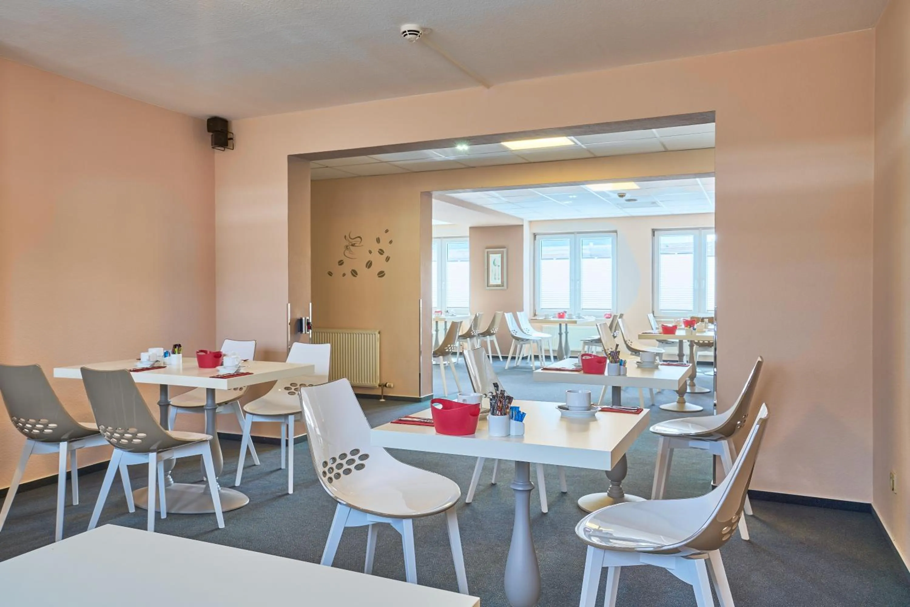 Restaurant/places to eat in eXo Individual Hotel Waghäuseler Hof