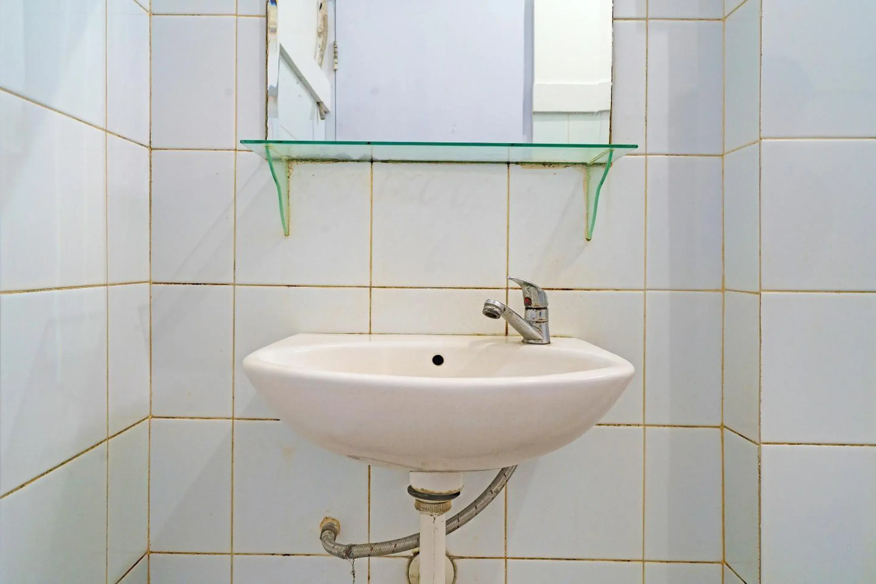 Bathroom in Collection O 92277 Setra Priangan Guest House Bathroom in Collection O 92277 Setra Priangan Guest House