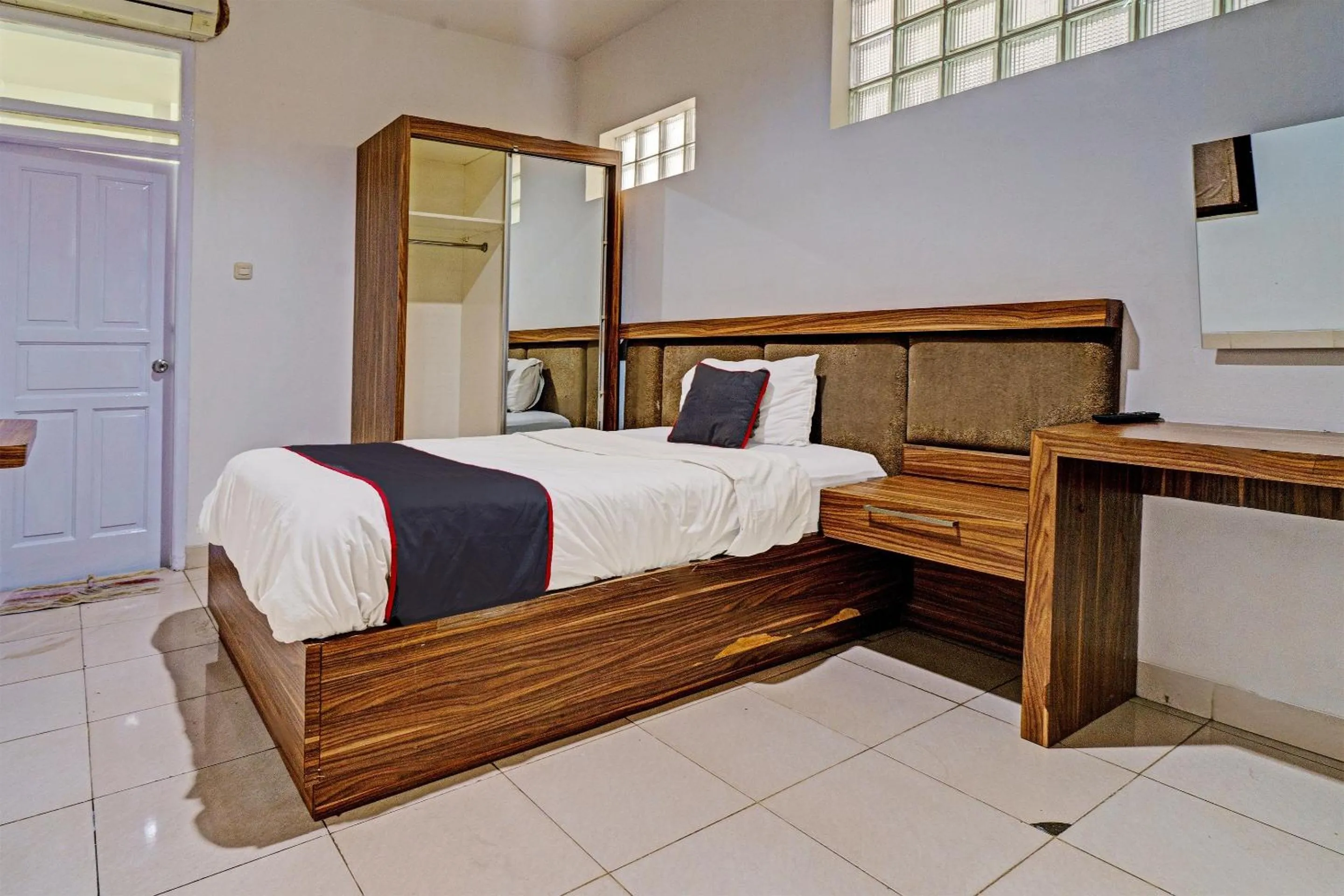 Bedroom, Bed in Collection O 92277 Setra Priangan Guest House