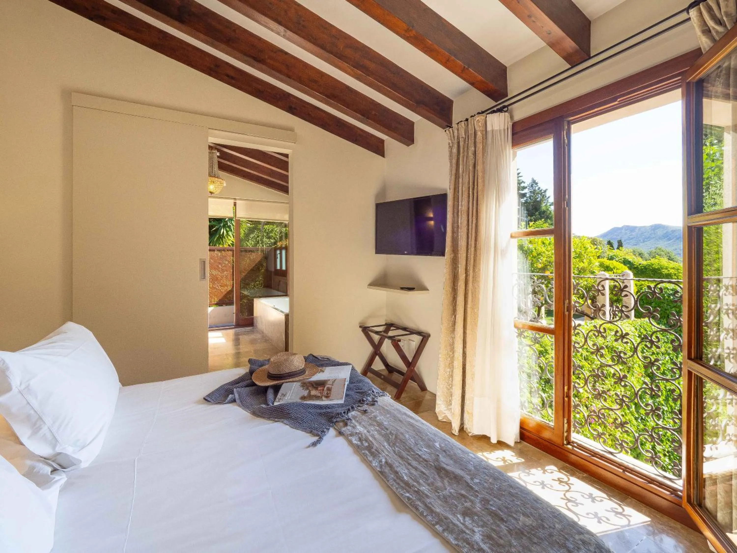 Bed in Hotel & Restaurant Jardi d'Artà