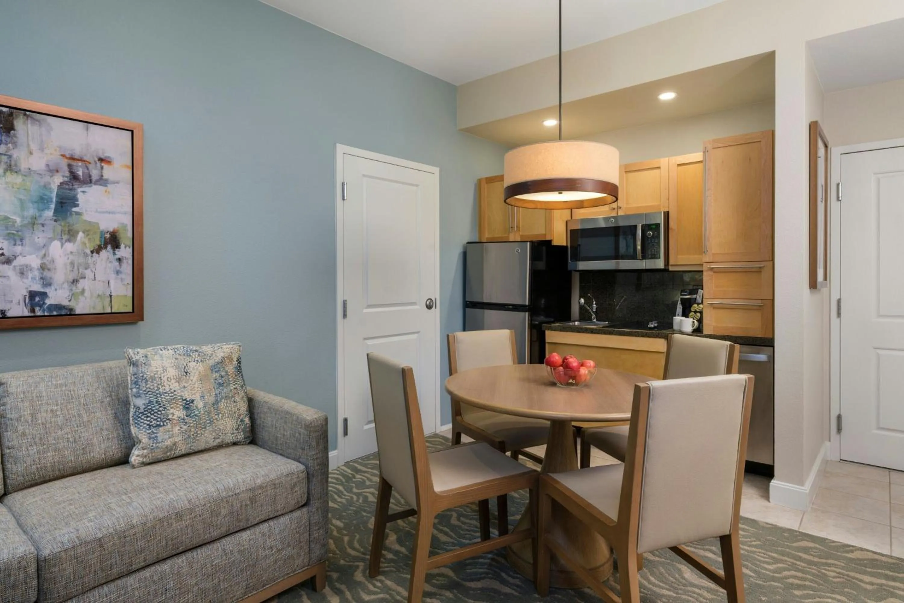 Kitchen or kitchenette in The Westin Kierland Villas, Scottsdale
