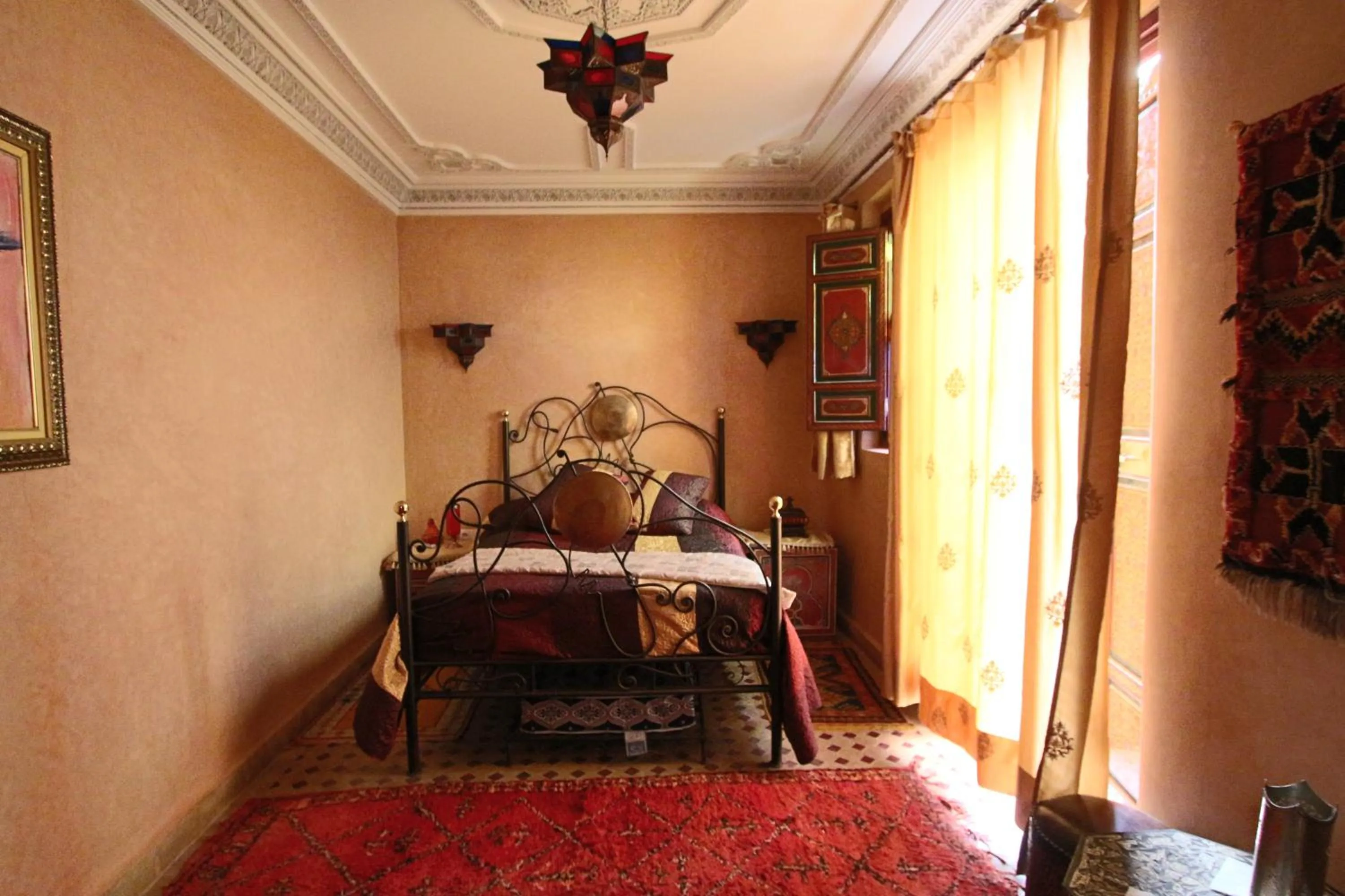 Bedroom, Bed in RIAD MAKENE MOUCHKILL