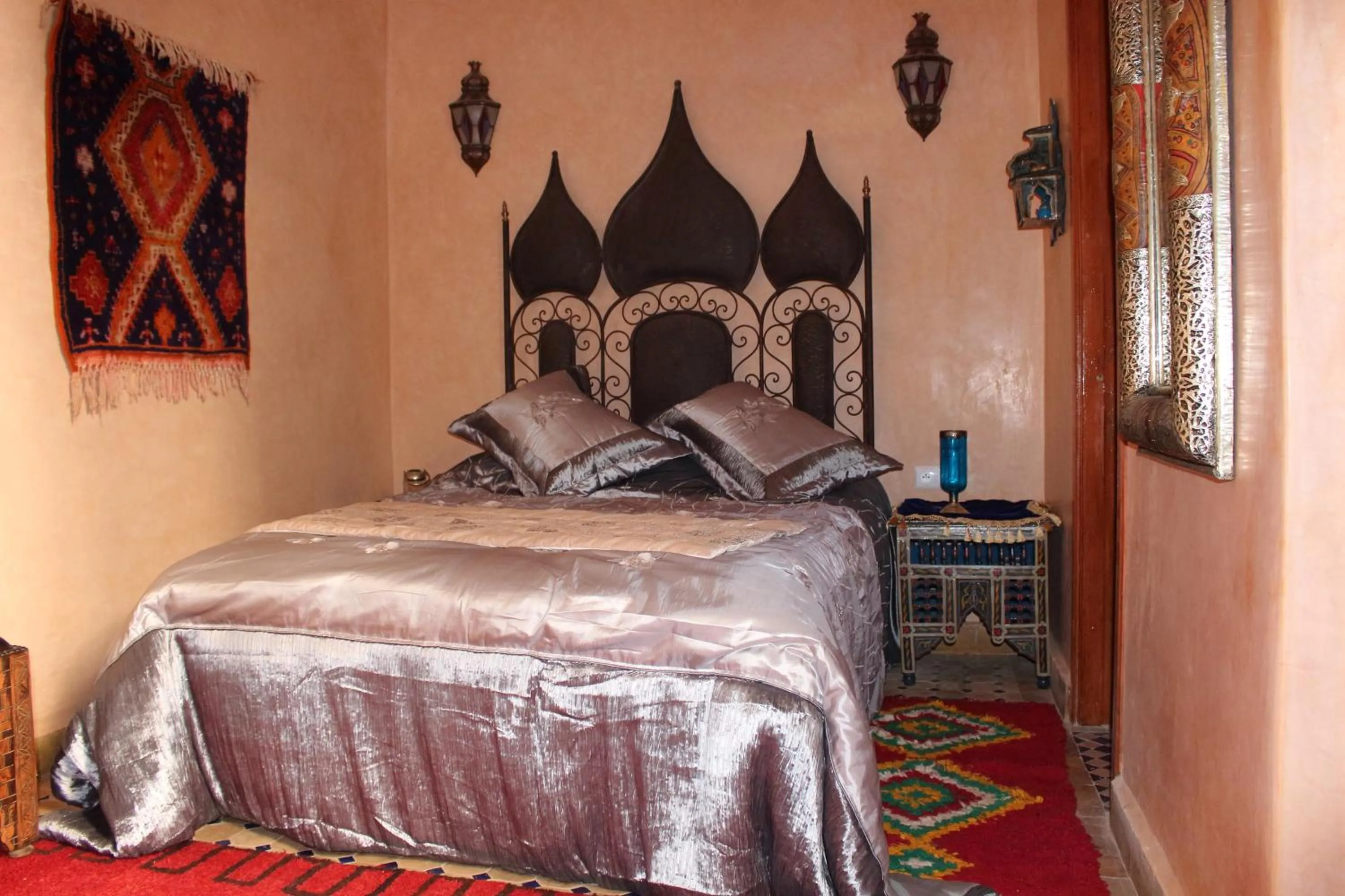 Bedroom, Bed in RIAD MAKENE MOUCHKILL