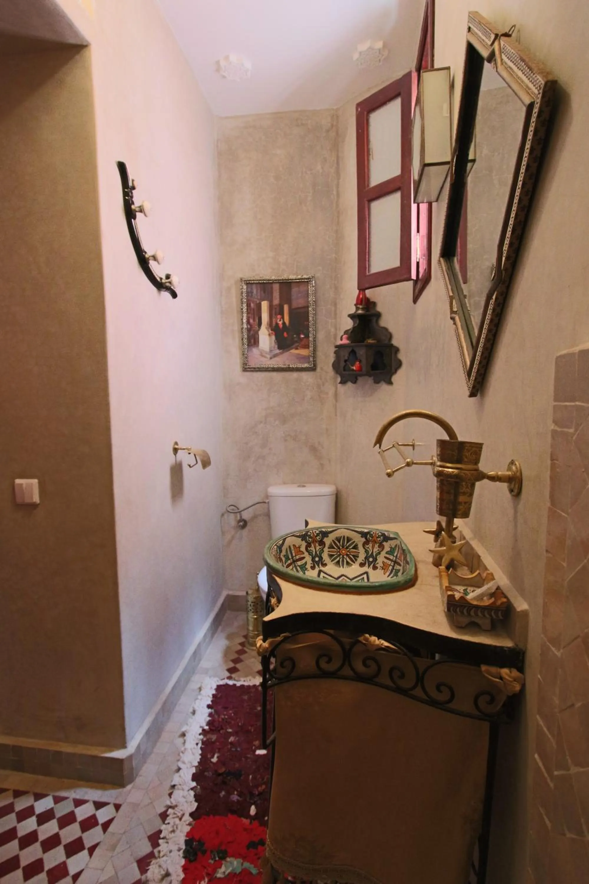 Bathroom in RIAD MAKENE MOUCHKILL