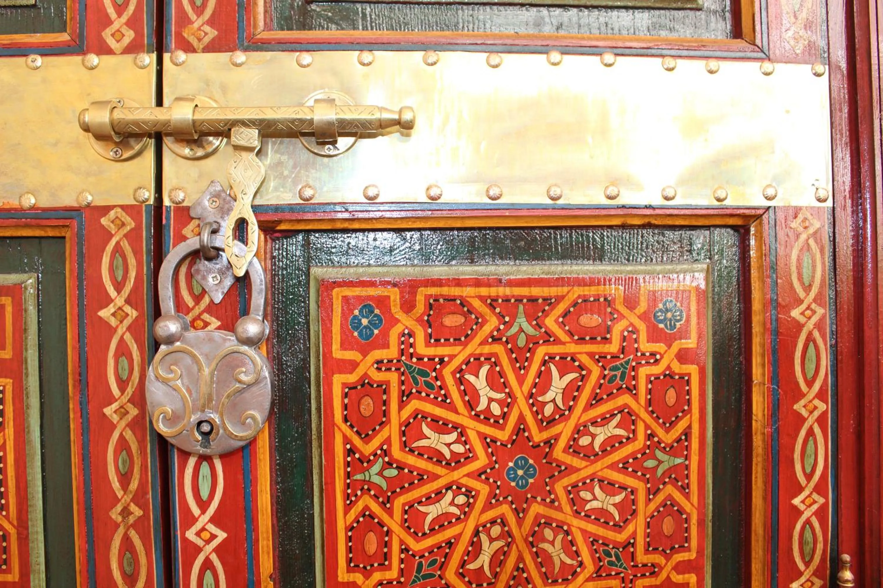 Facade/entrance in RIAD MAKENE MOUCHKILL