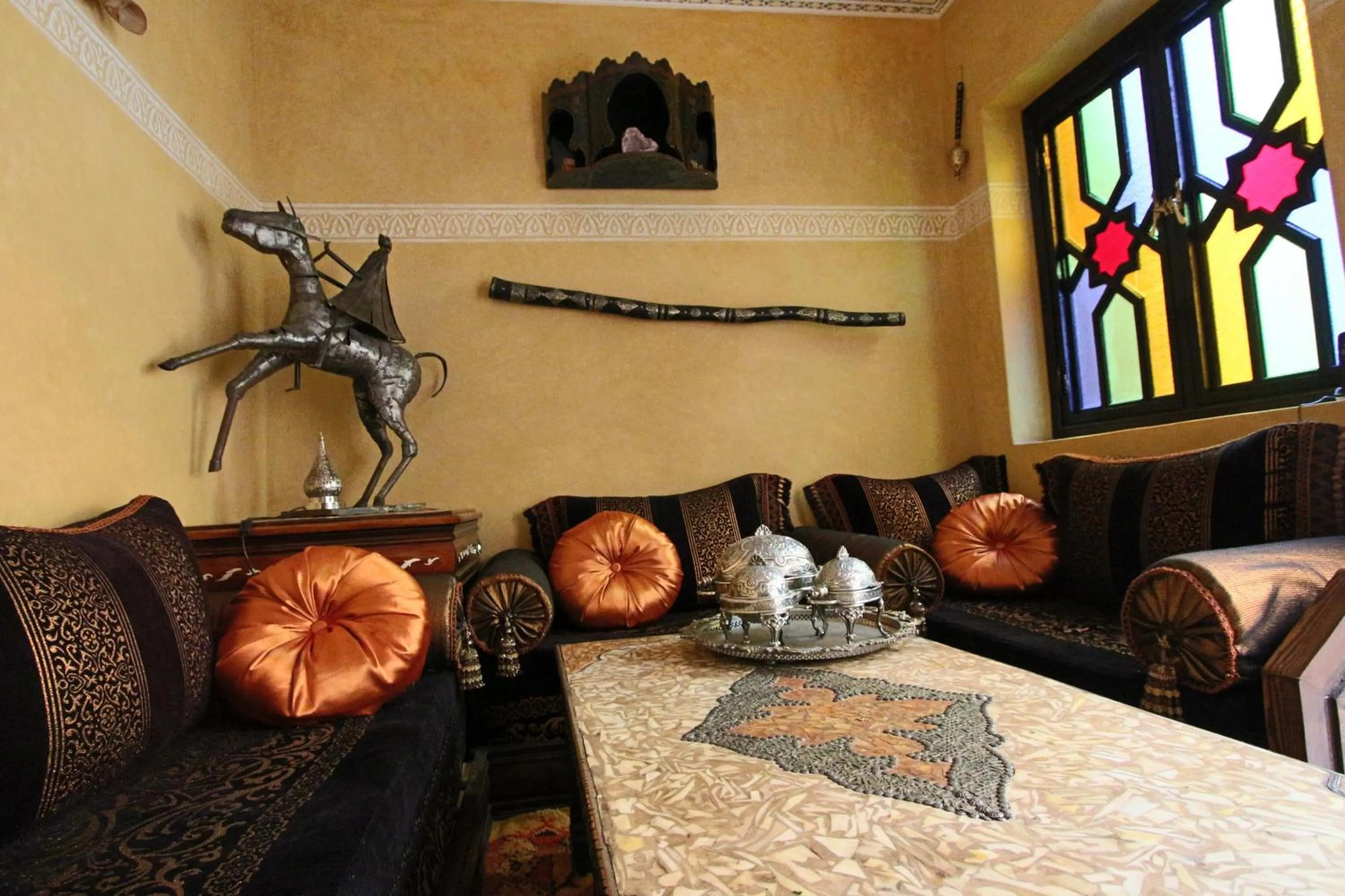Living room in RIAD MAKENE MOUCHKILL