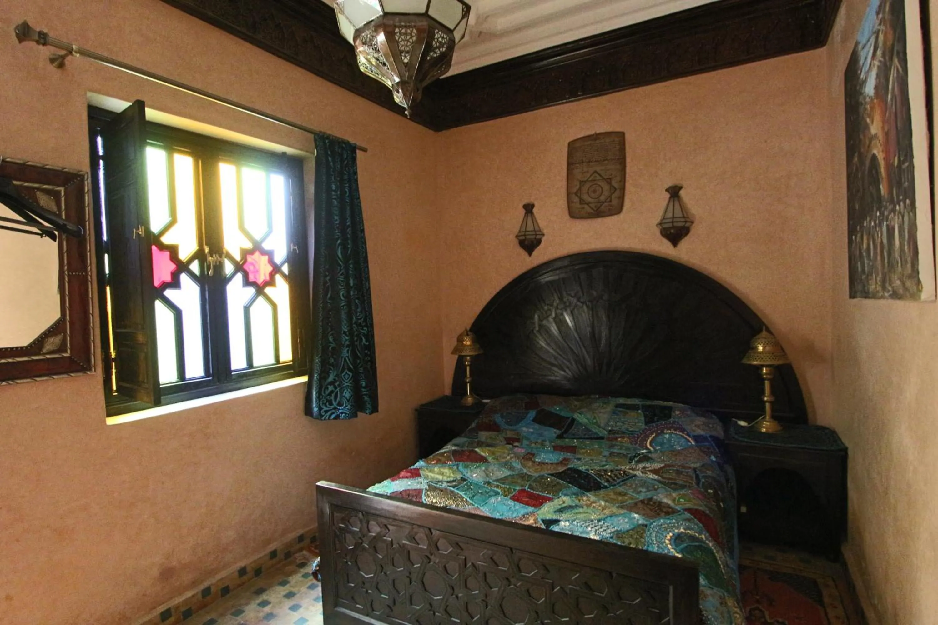 Bed in RIAD MAKENE MOUCHKILL