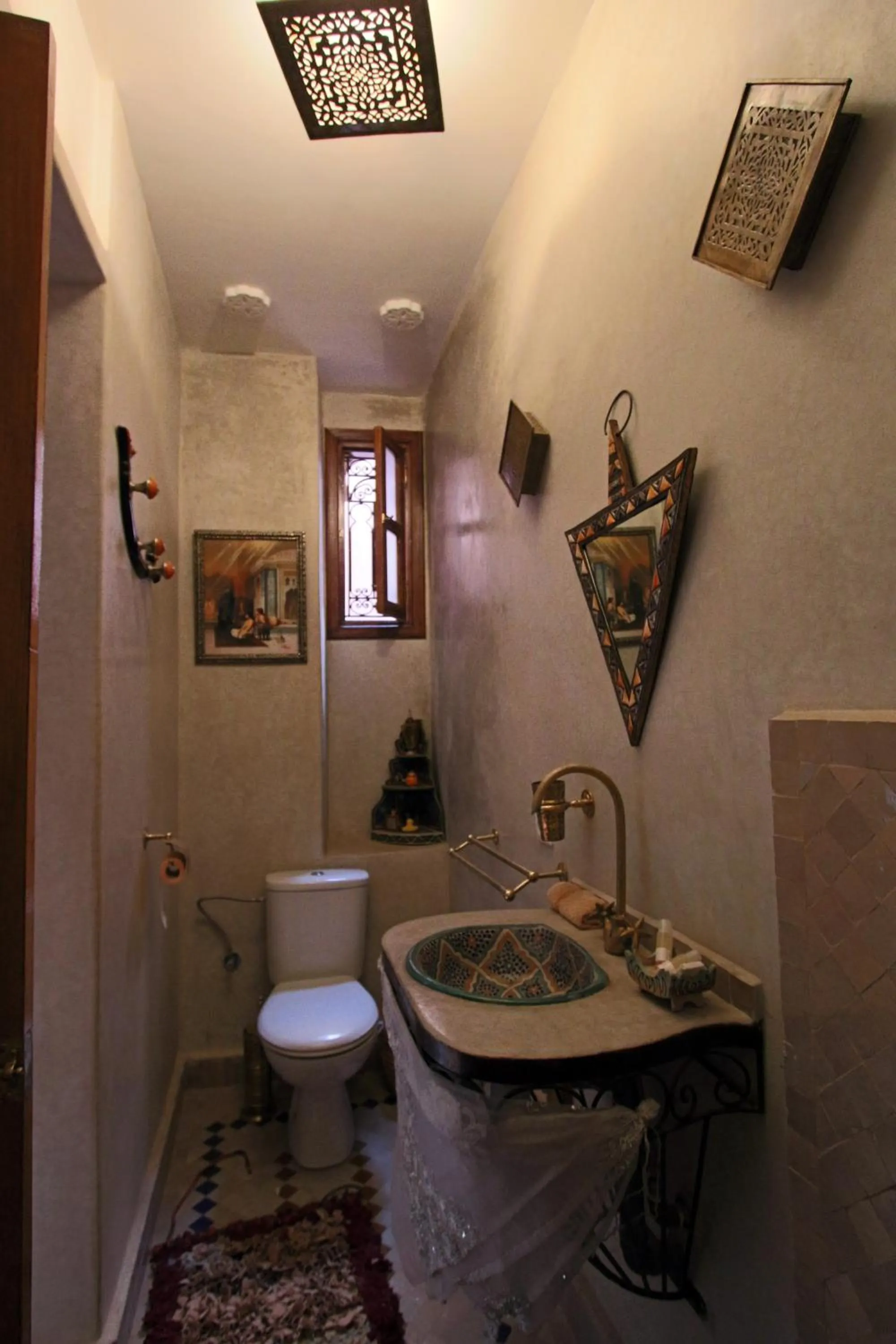 Bathroom in RIAD MAKENE MOUCHKILL