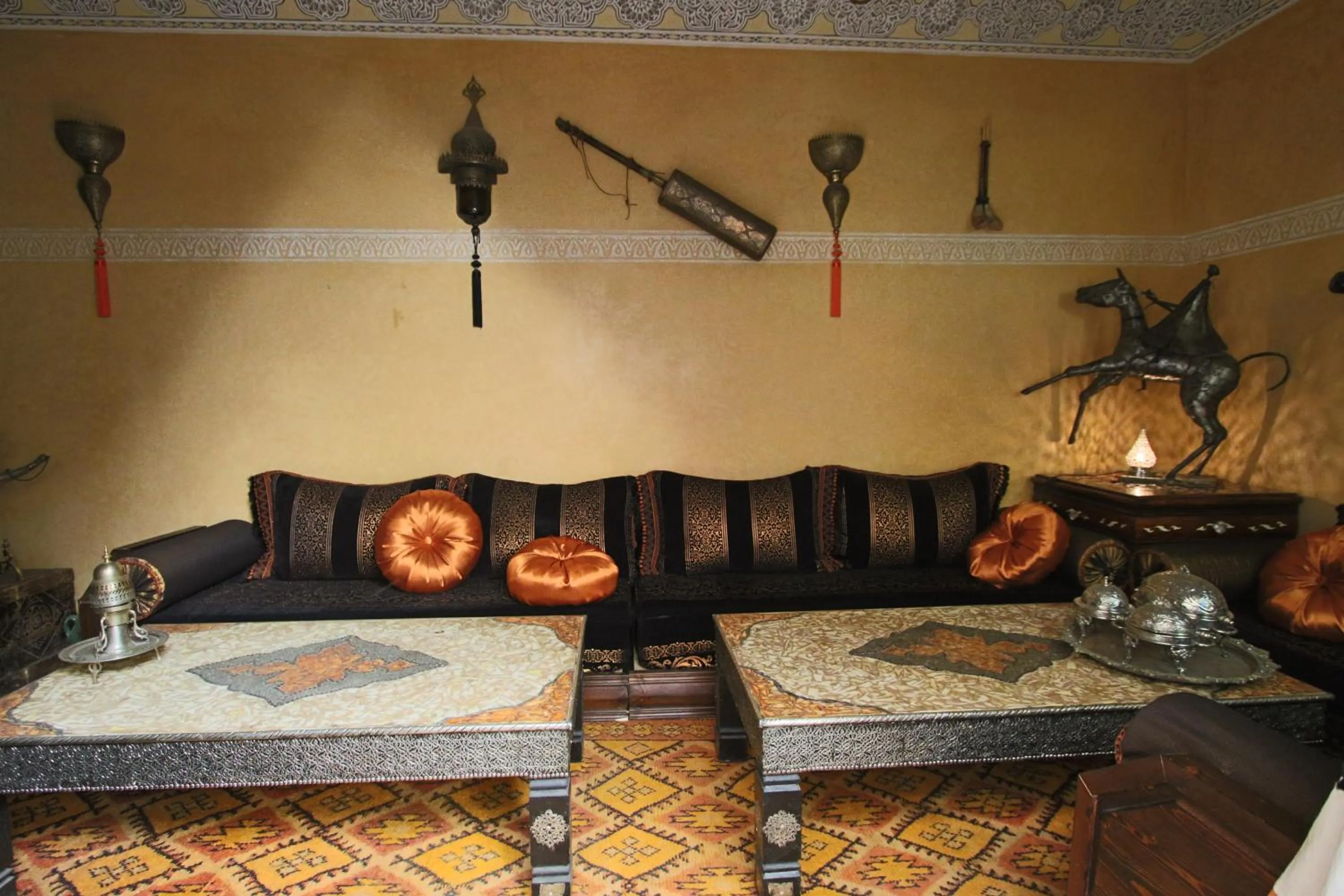 Living room in RIAD MAKENE MOUCHKILL