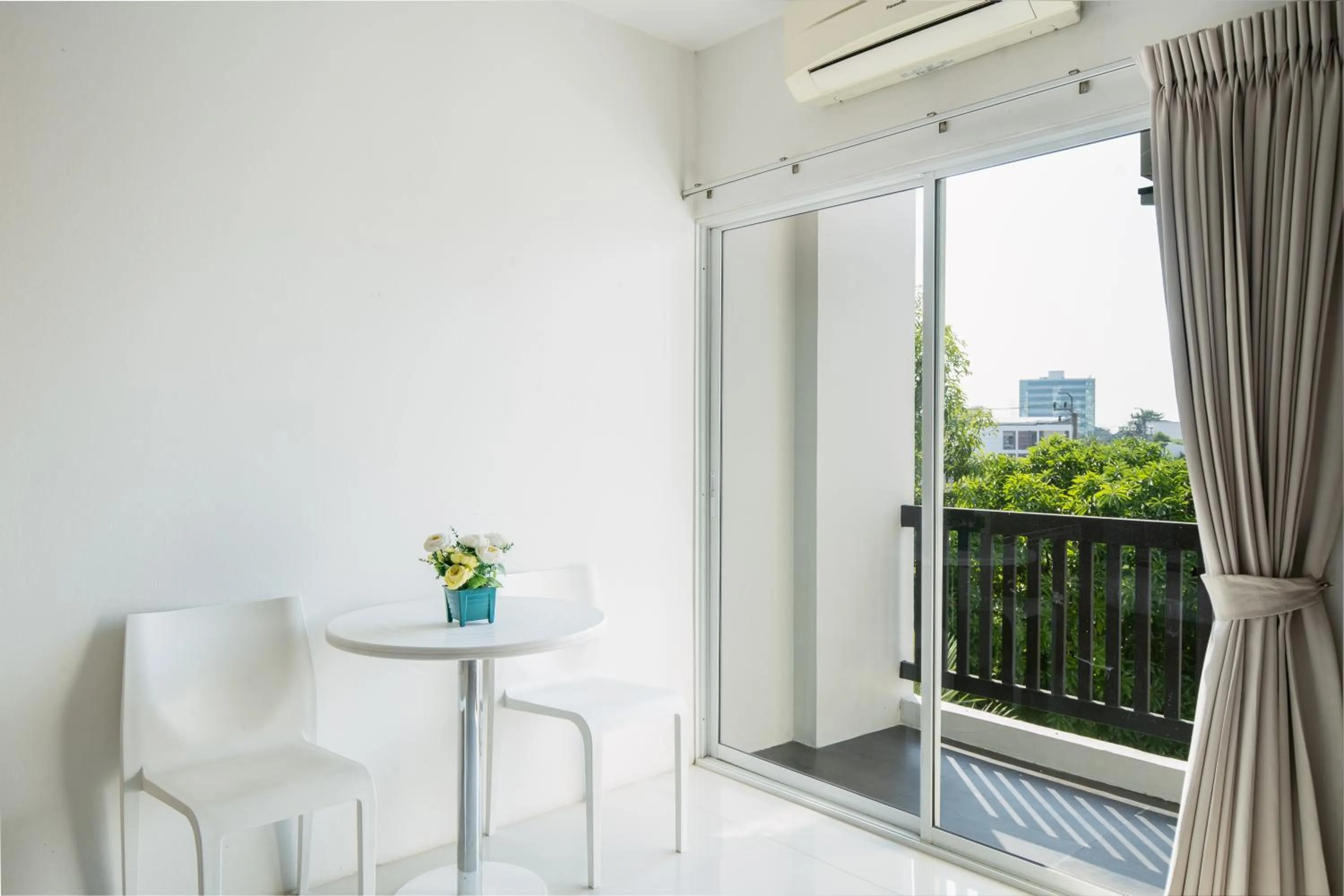 Balcony/Terrace in Riski Residence Ngamwongwan