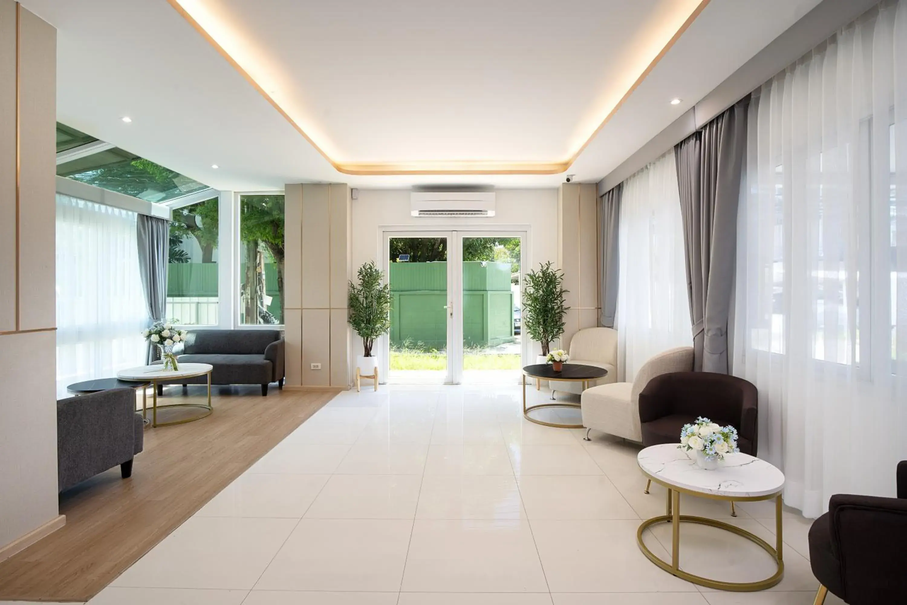 Lobby or reception in Riski Residence Ngamwongwan Lobby or reception in Riski Residence Ngamwongwan