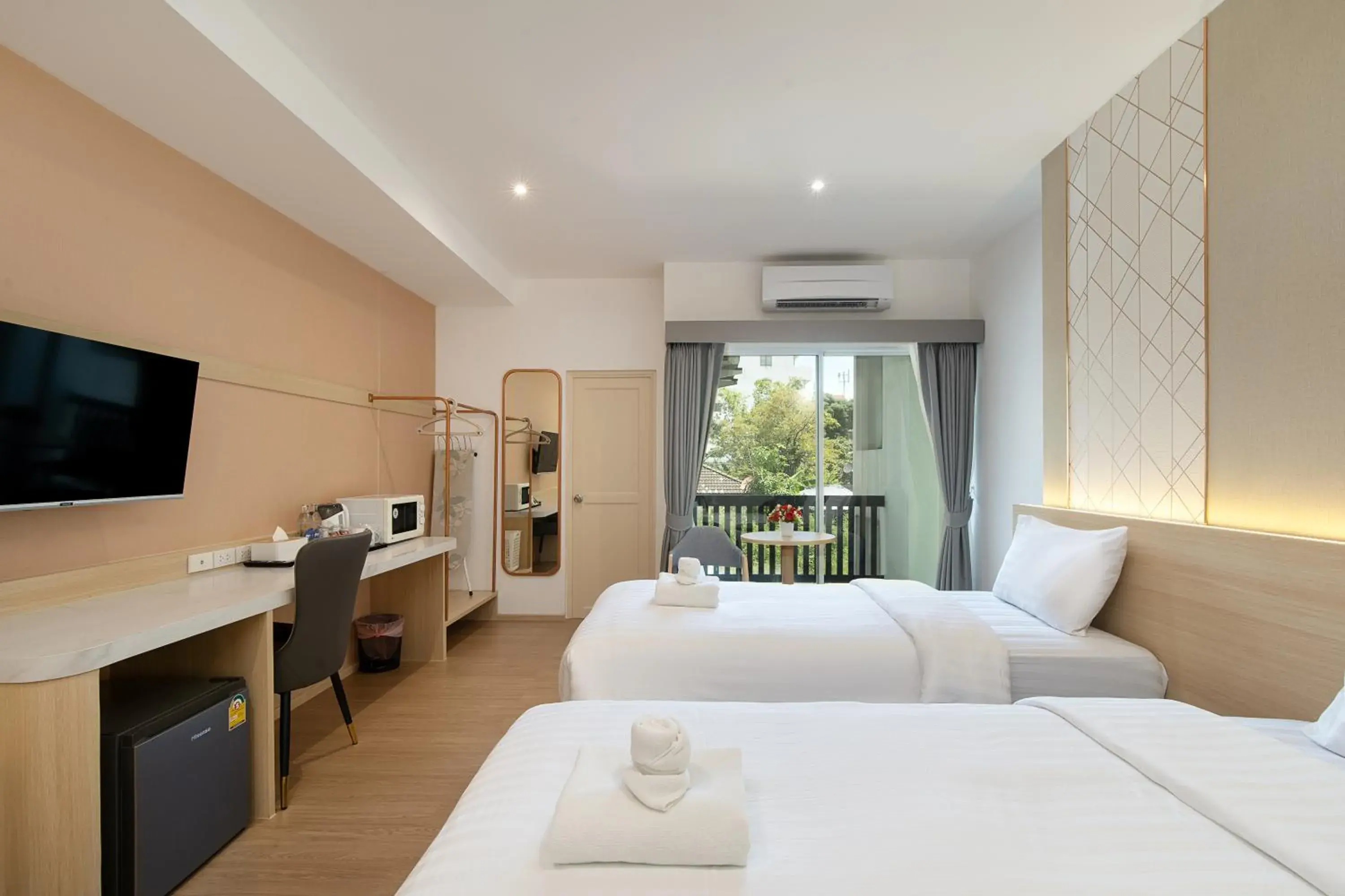 Photo of the whole room, Bed in Riski Residence Ngamwongwan Photo of the whole room, Bed in Riski Residence Ngamwongwan