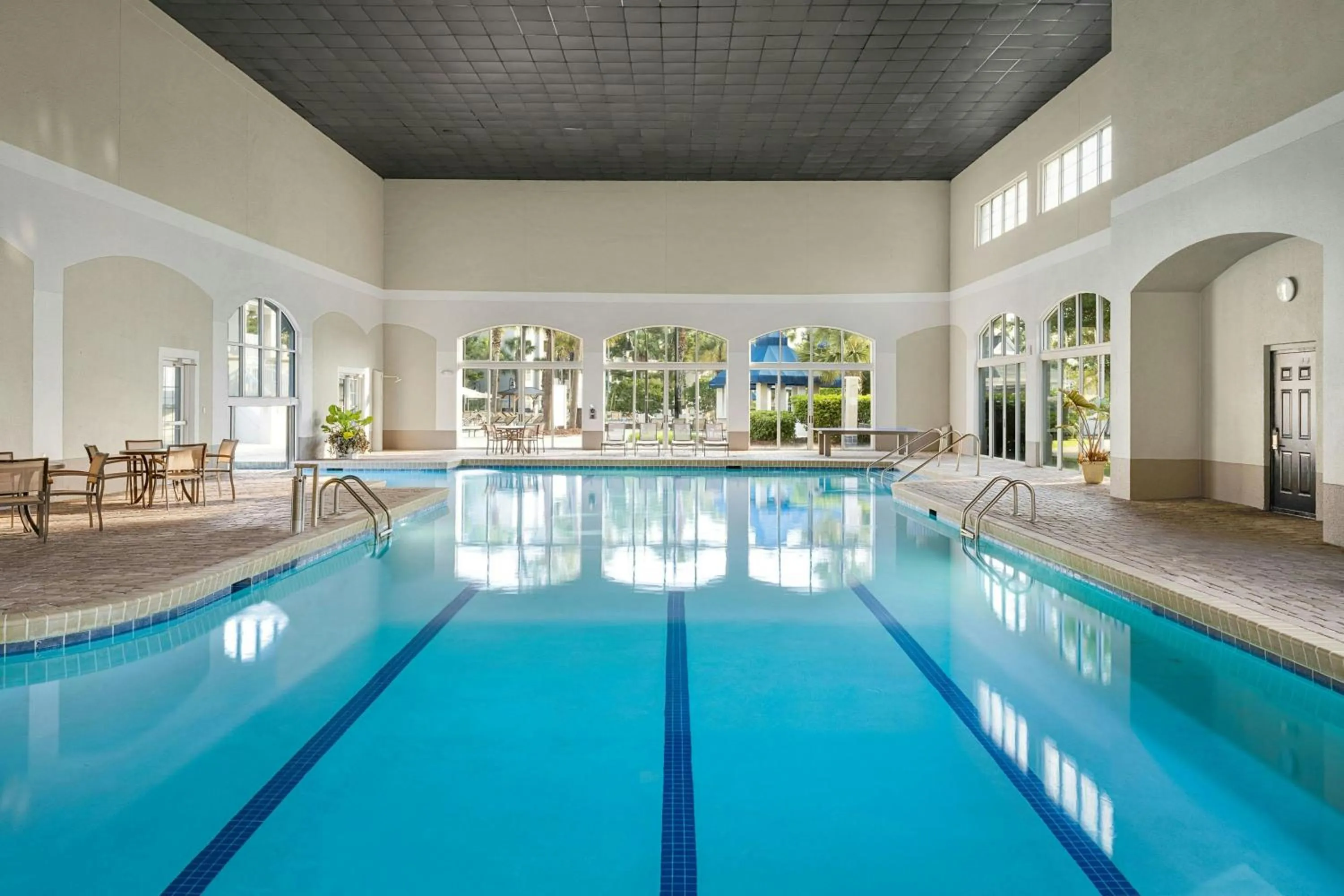 Swimming pool in Sheraton Broadway Resort Villas