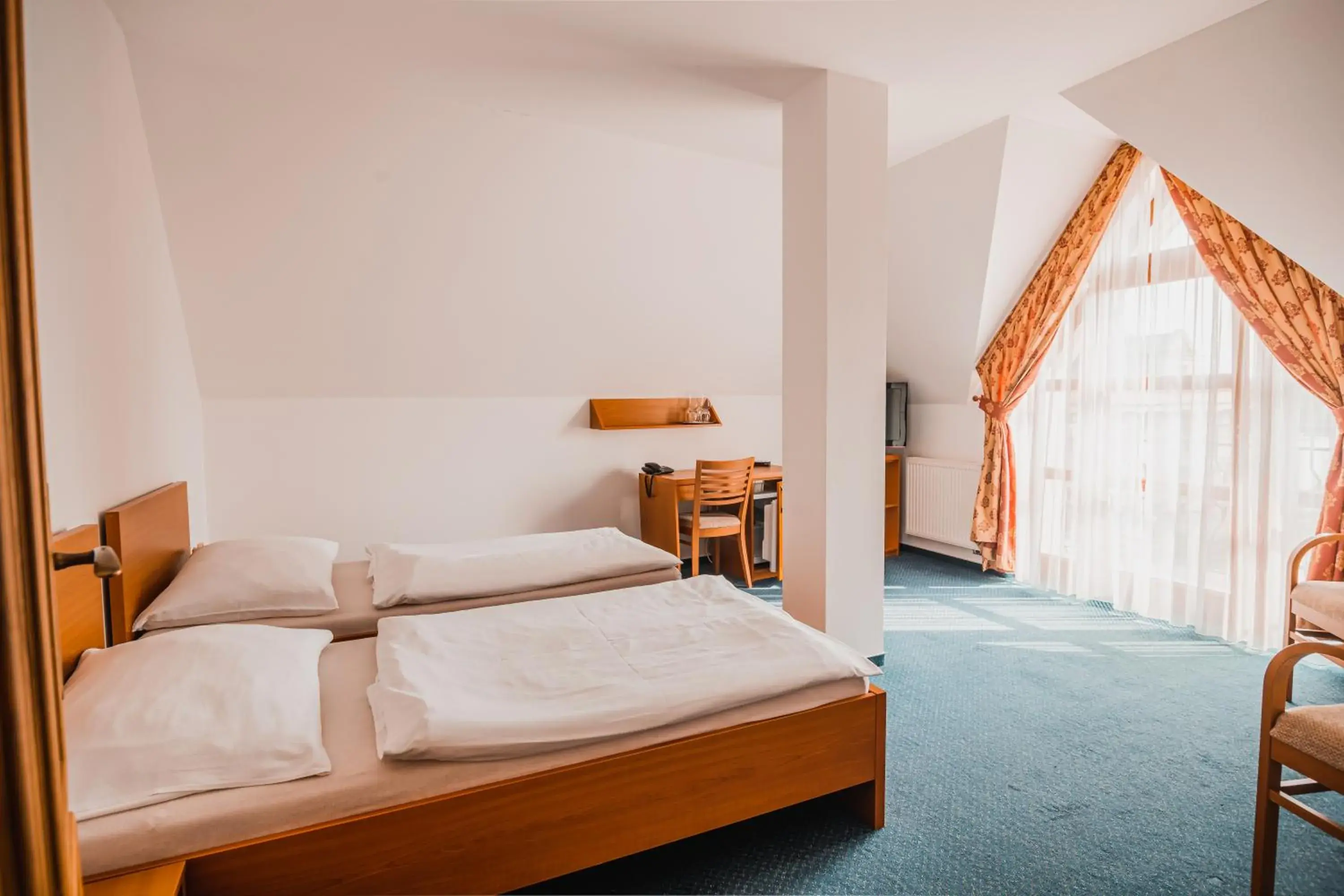 Deluxe Double Room with Balcony - single occupancy in Hotel Krajka**** Deluxe Double Room with Balcony - single occupancy in Hotel Krajka****