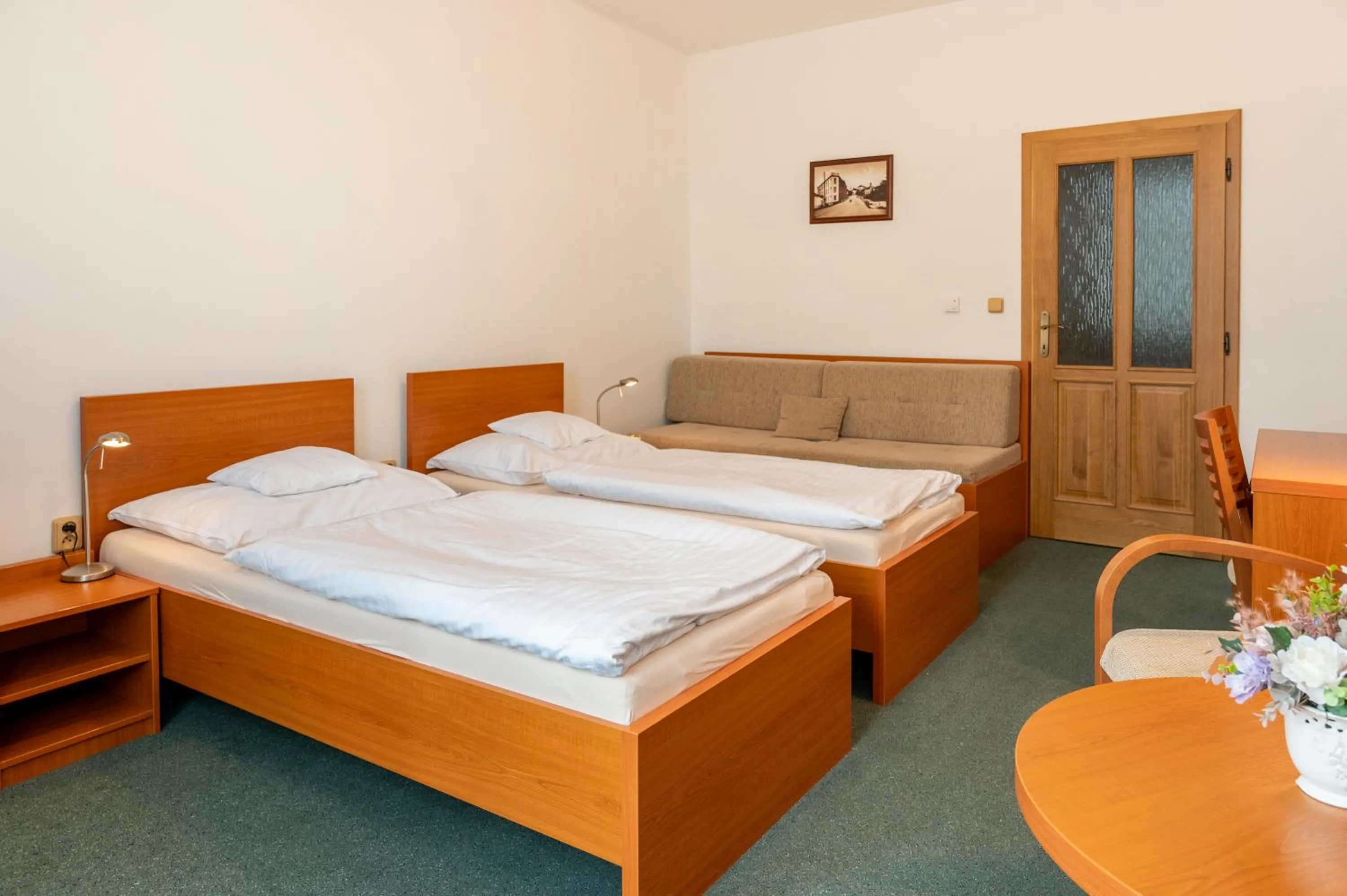 Bed in Hotel Krajka****