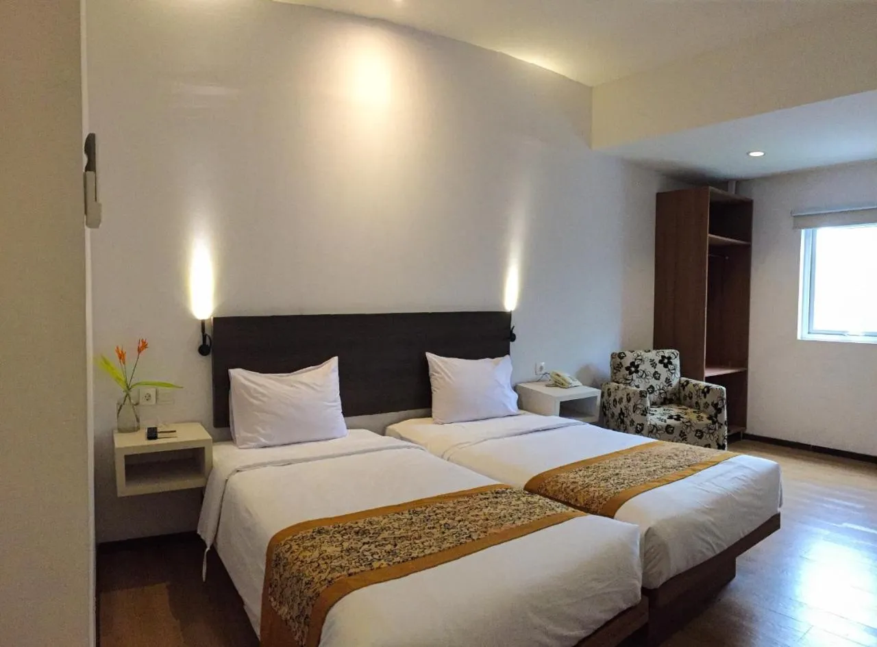 Bedroom, Bed in Sunwood Hotel Arianz Mataram
