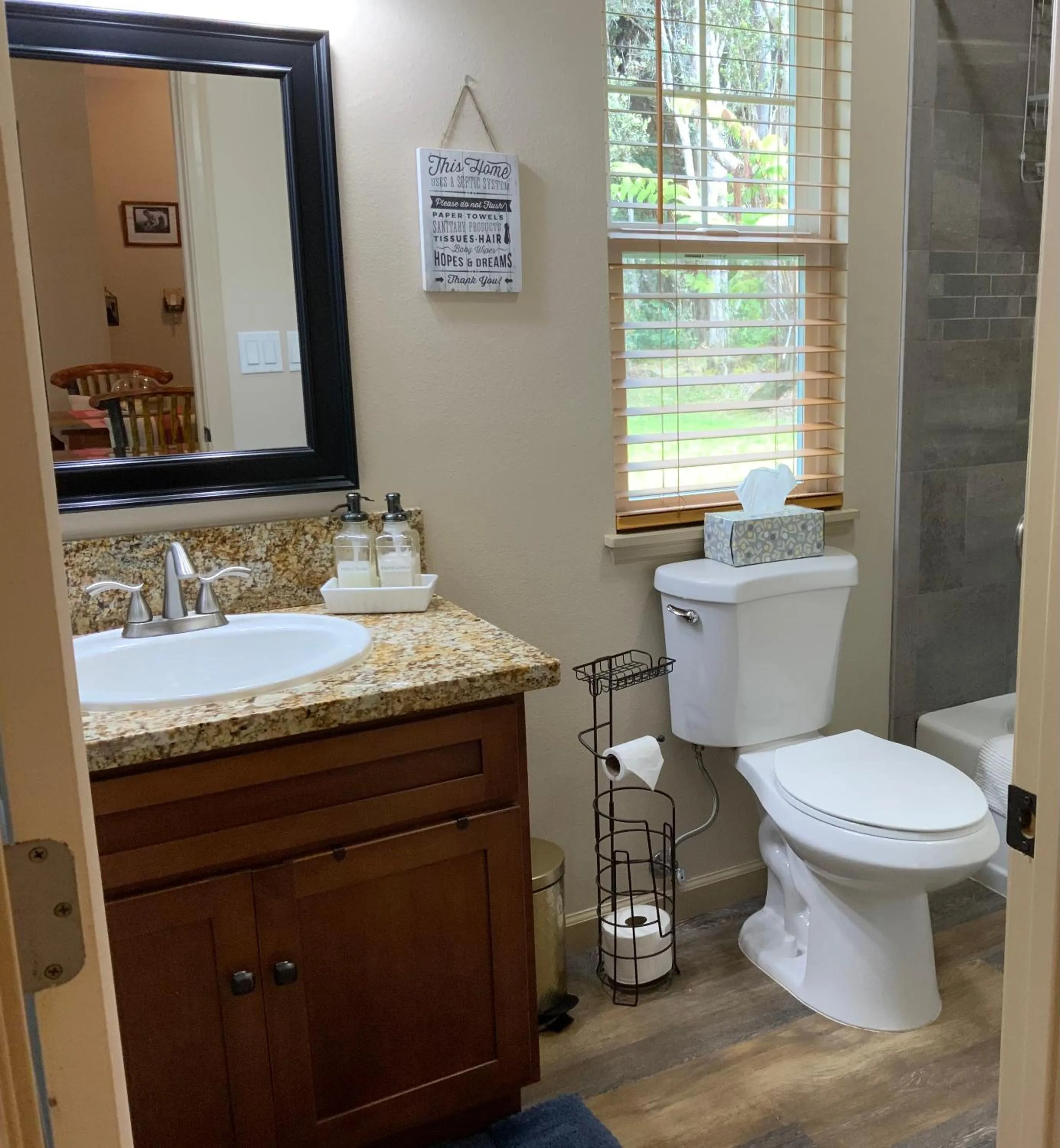 Toilet in Kilauea House