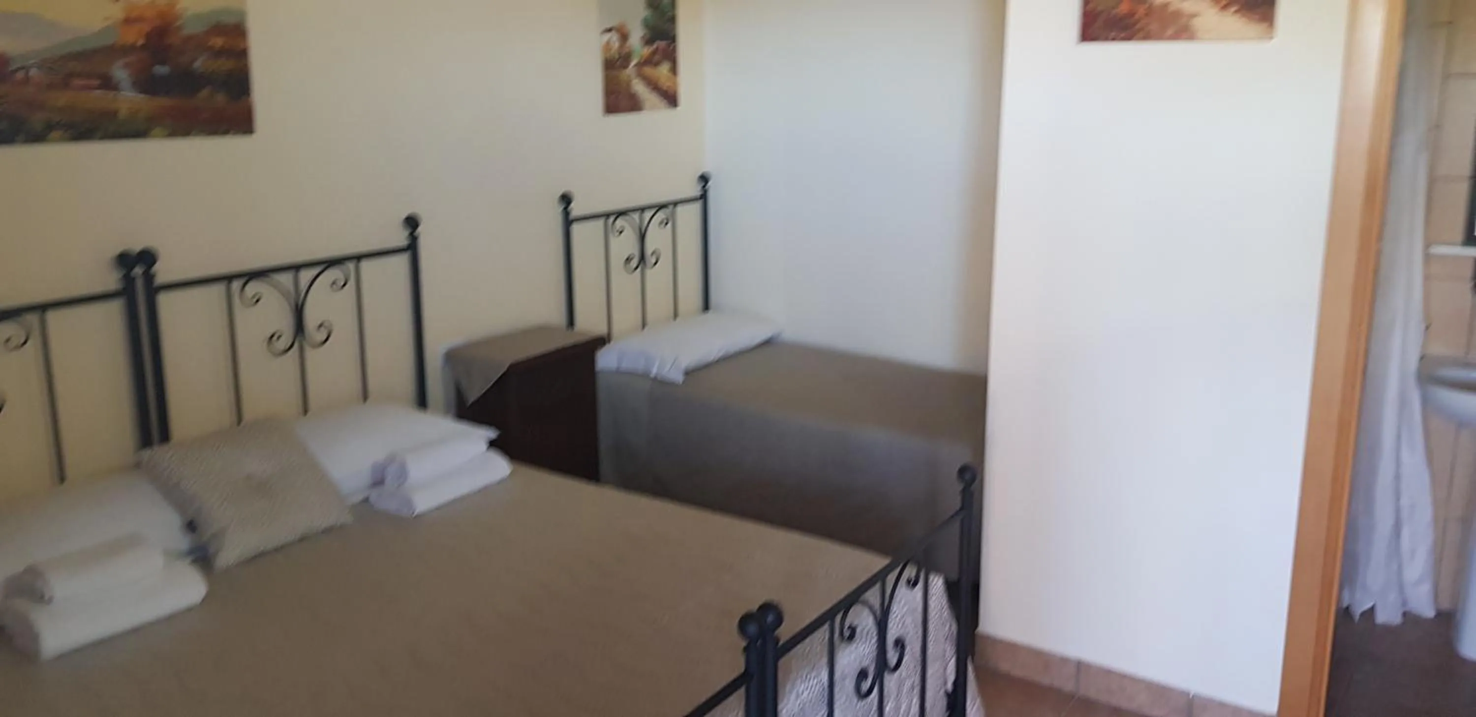 Bed in Terra Nostra