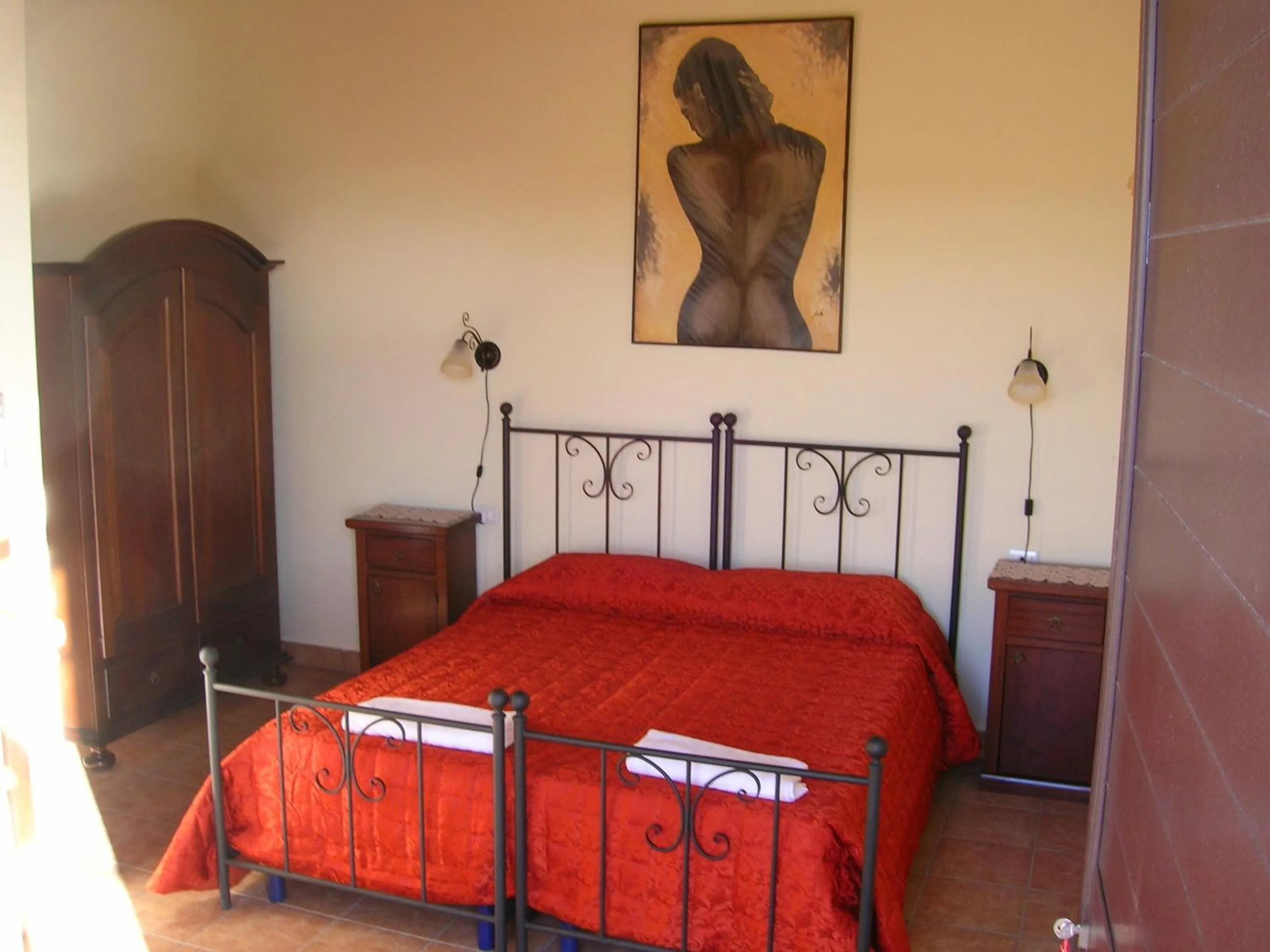 Decorative detail, Bed in Terra Nostra