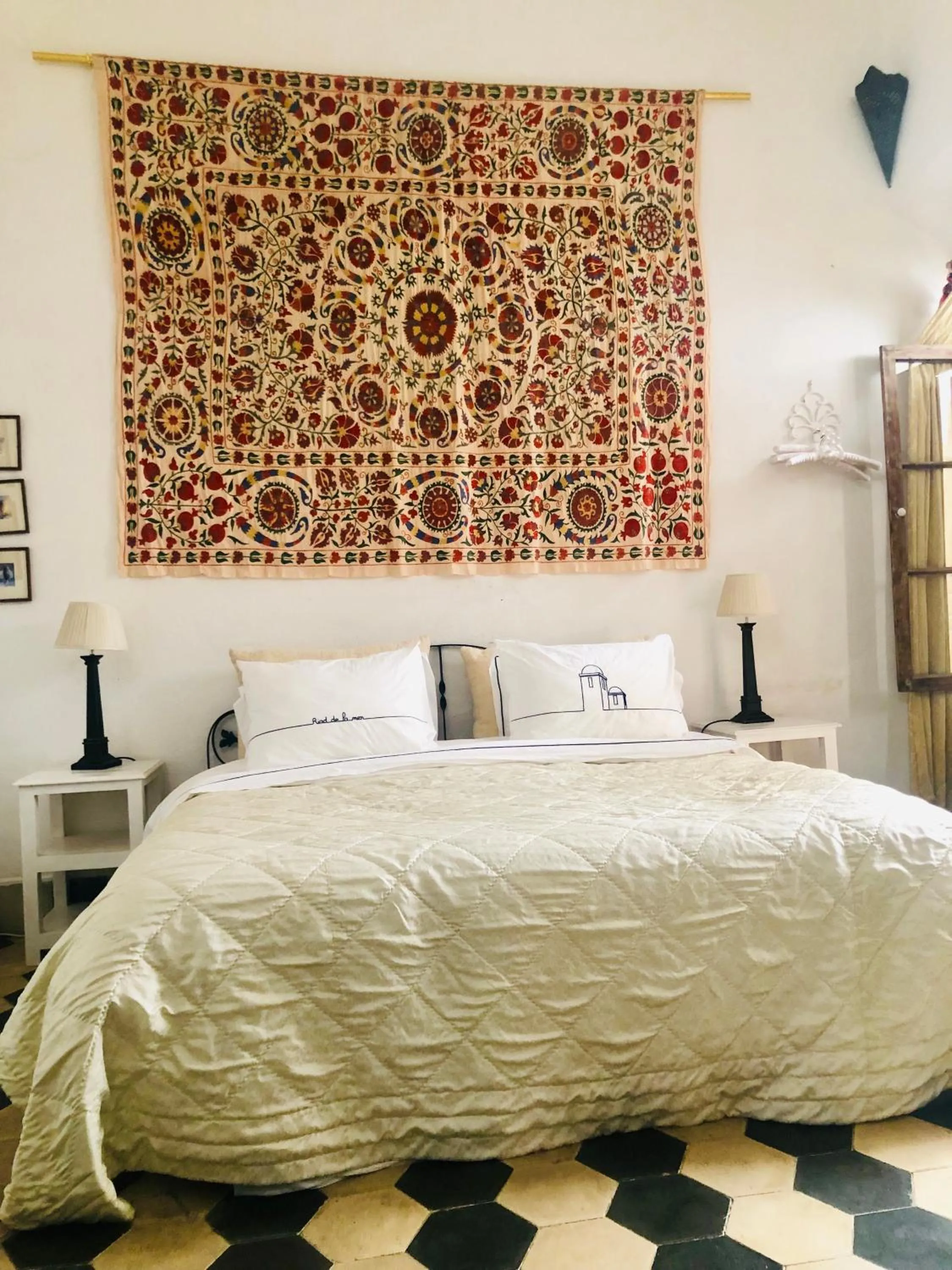 Bed in Riad De La Mer