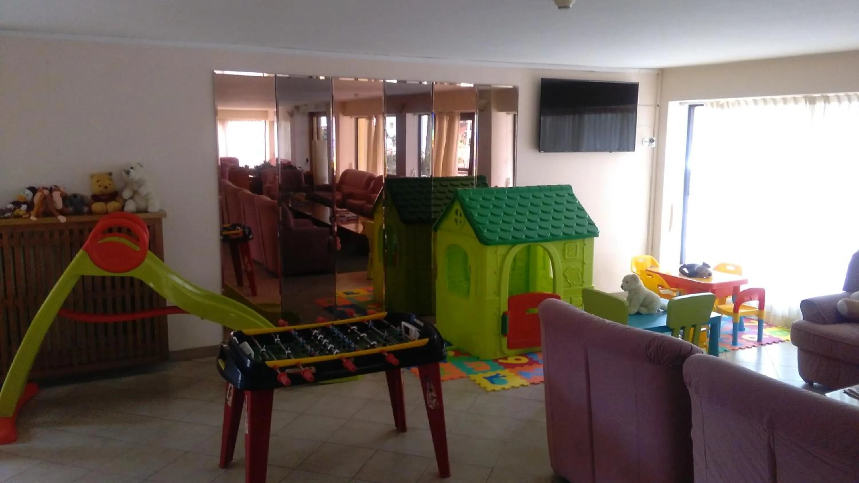 Children play ground in Hotel Glenn