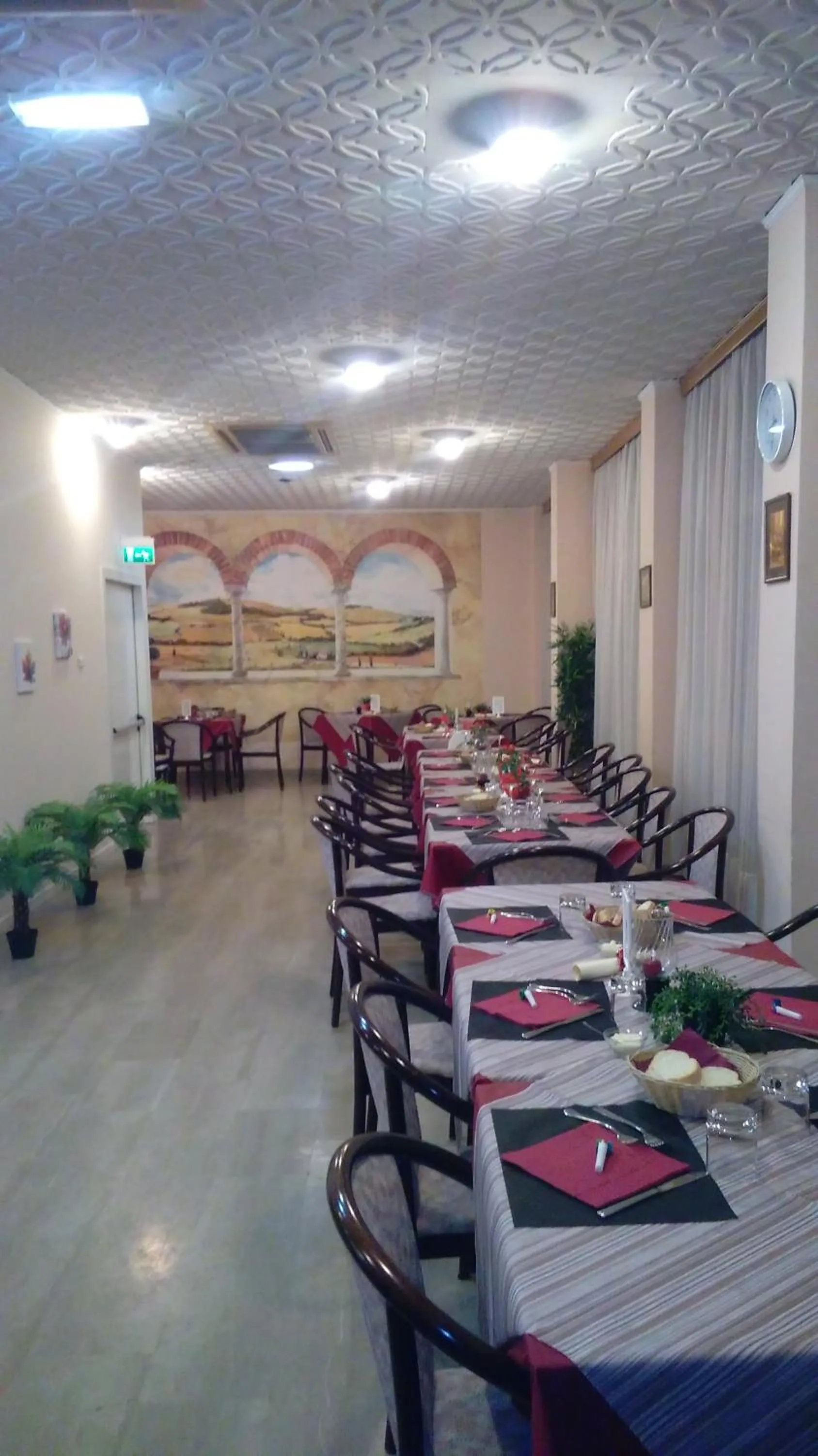 Restaurant/places to eat in Hotel Glenn