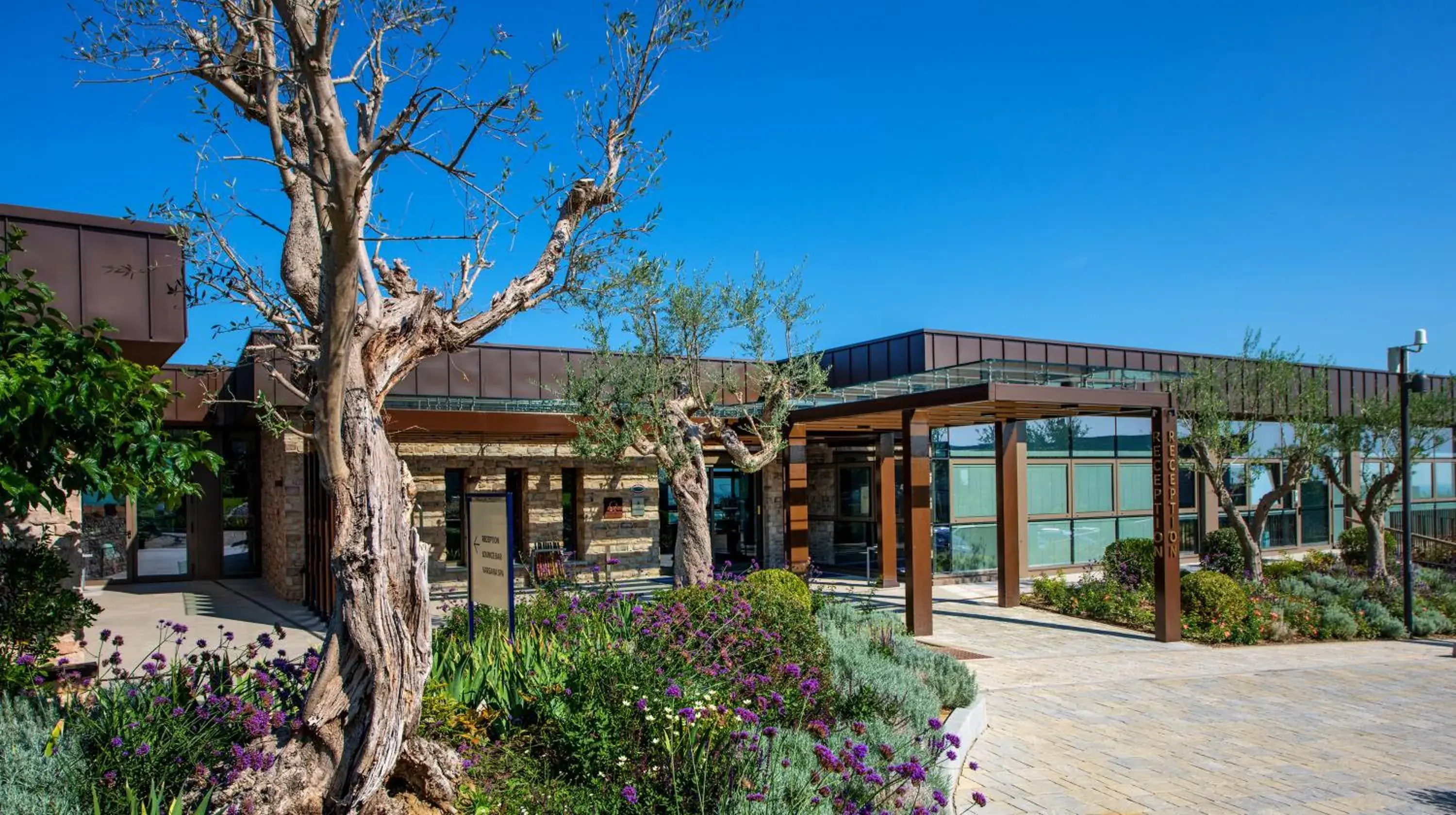 Facade/entrance in Palazzo di Varignana Facade/entrance in Palazzo di Varignana